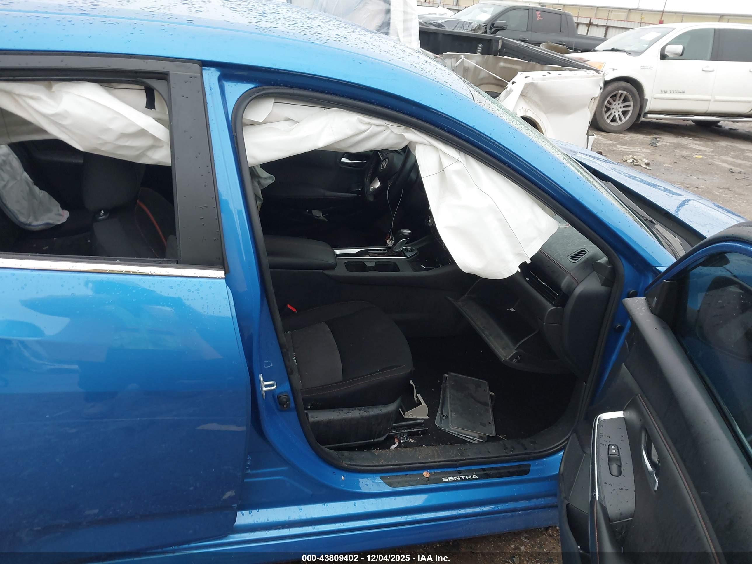 NISSAN SENTRA image 5