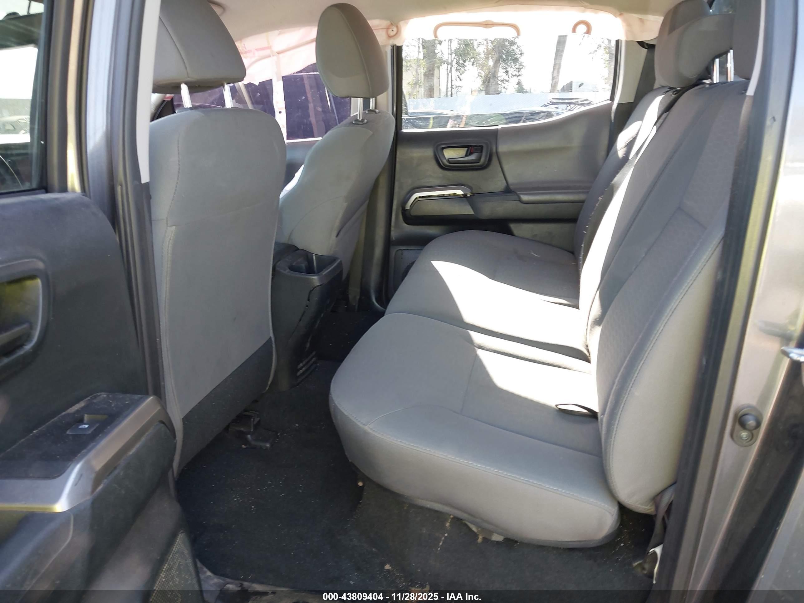 TOYOTA TACOMA image 8