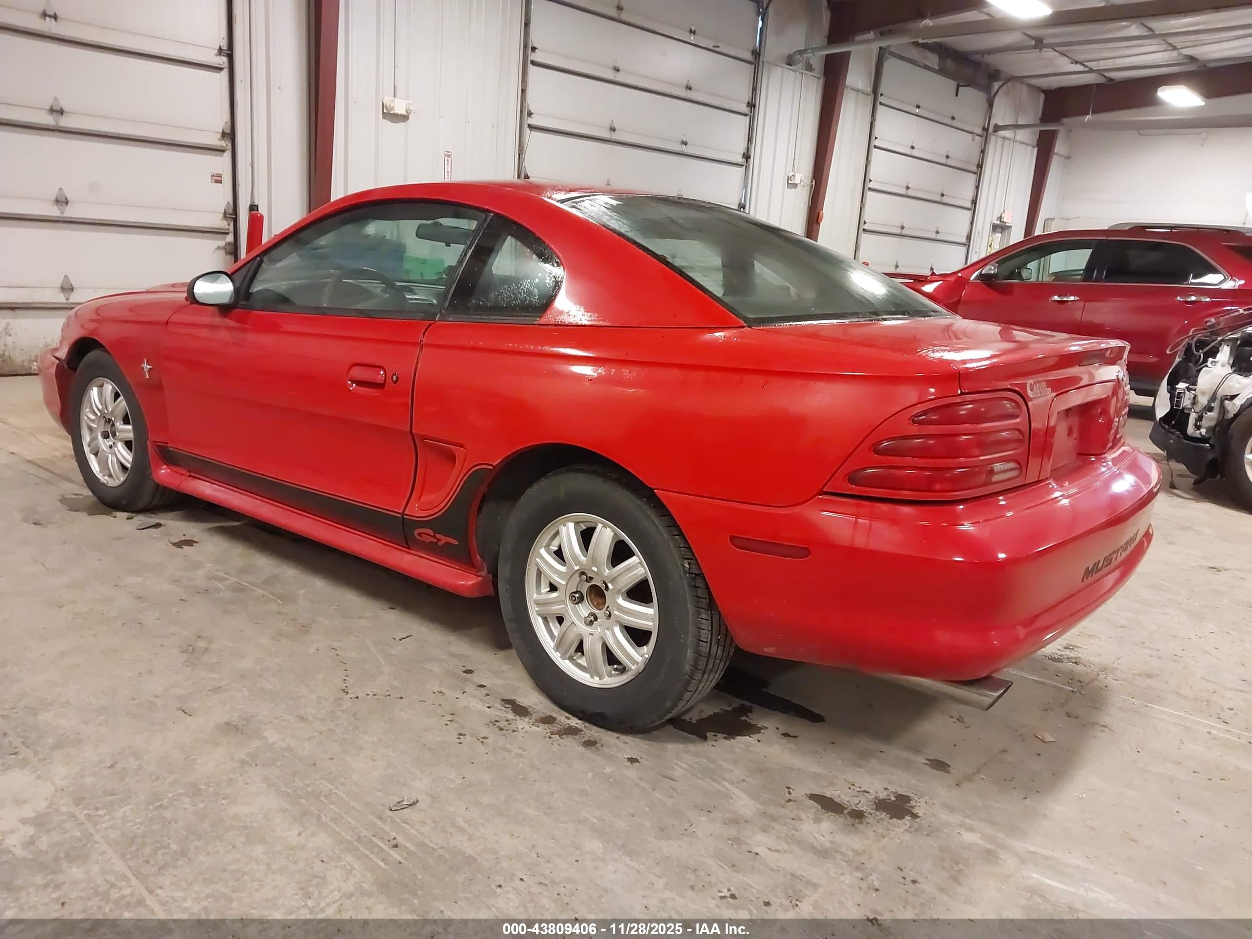 FORD MUSTANG image 3