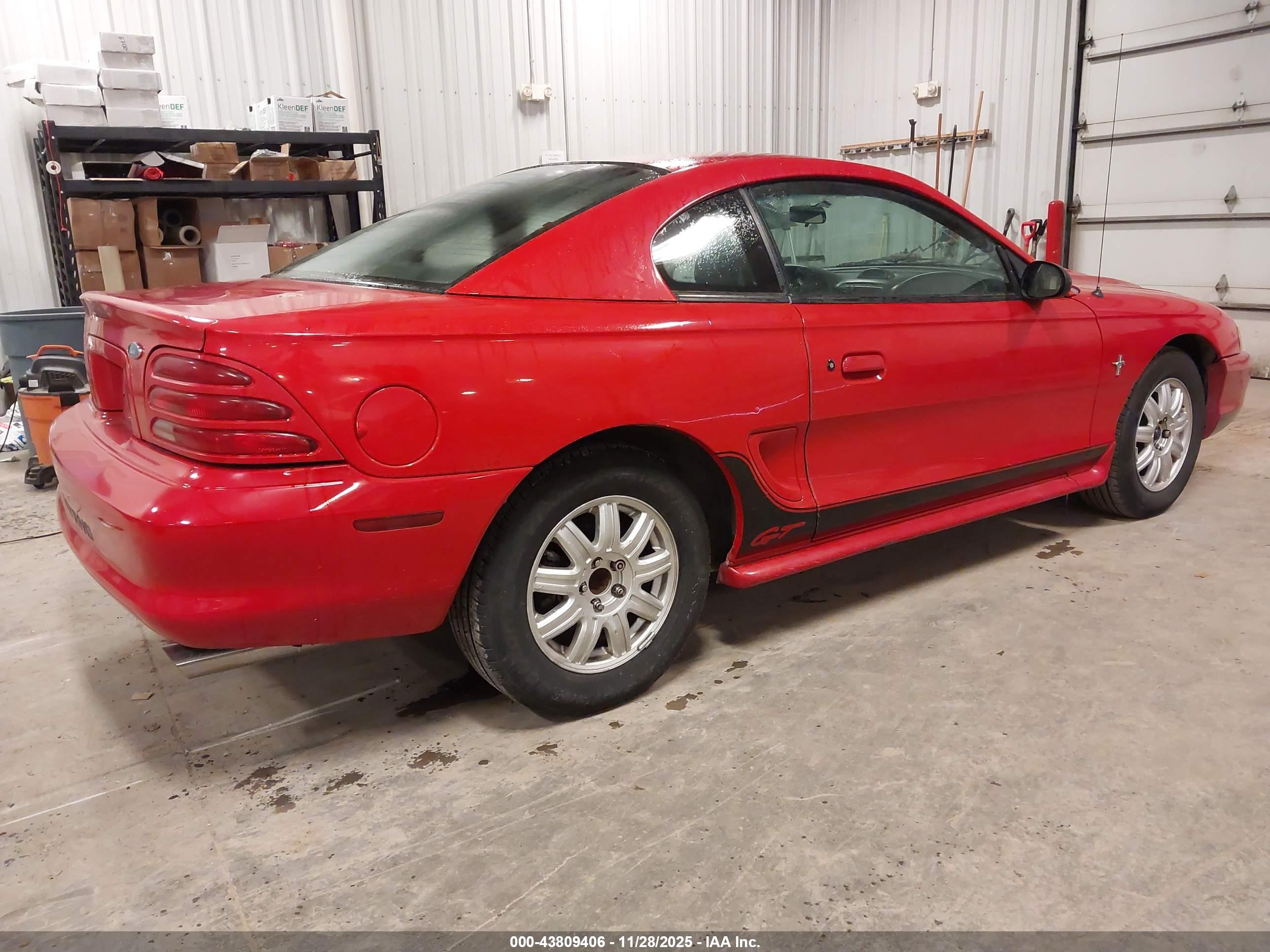 FORD MUSTANG image 4