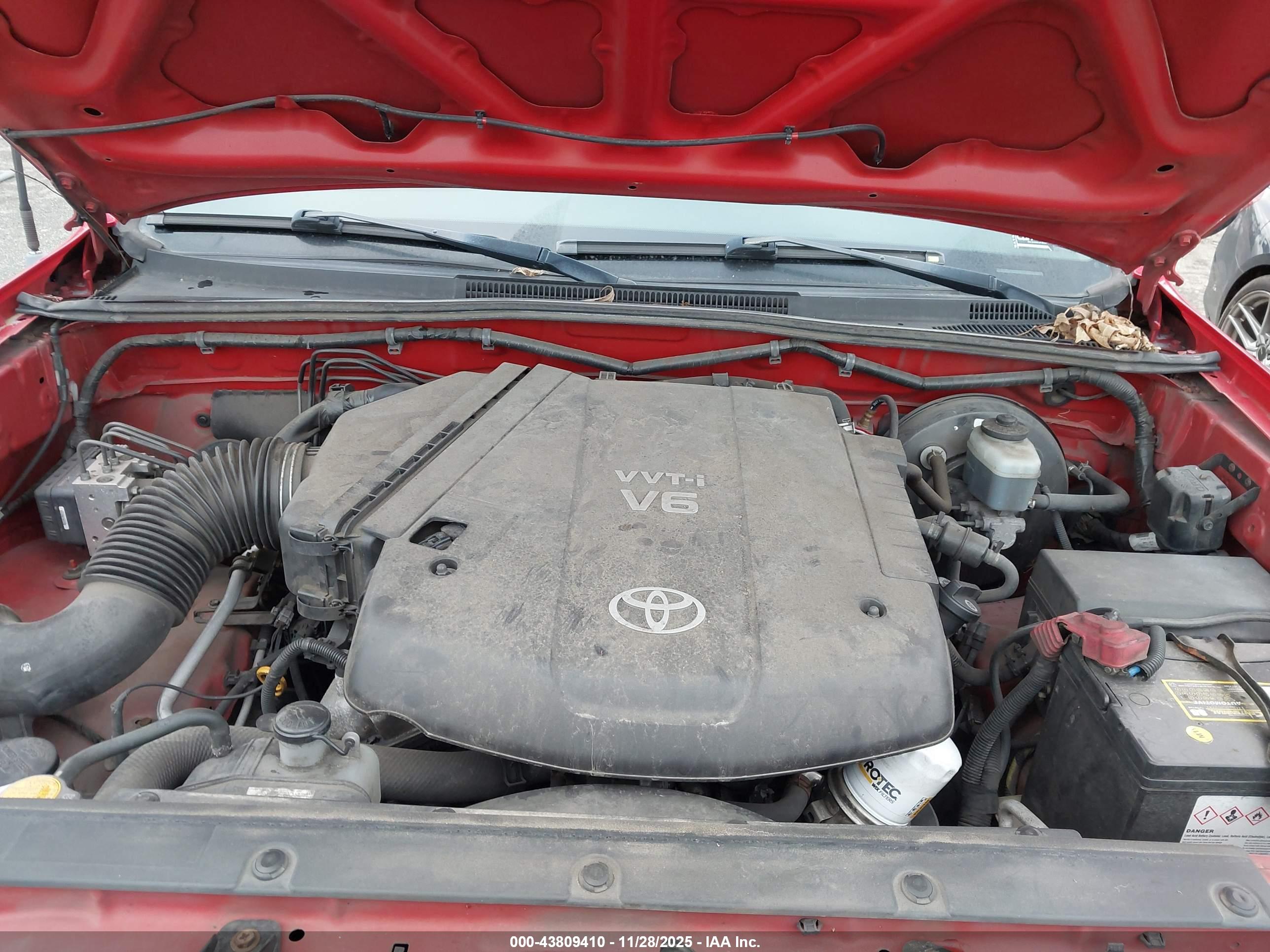 TOYOTA TACOMA image 10