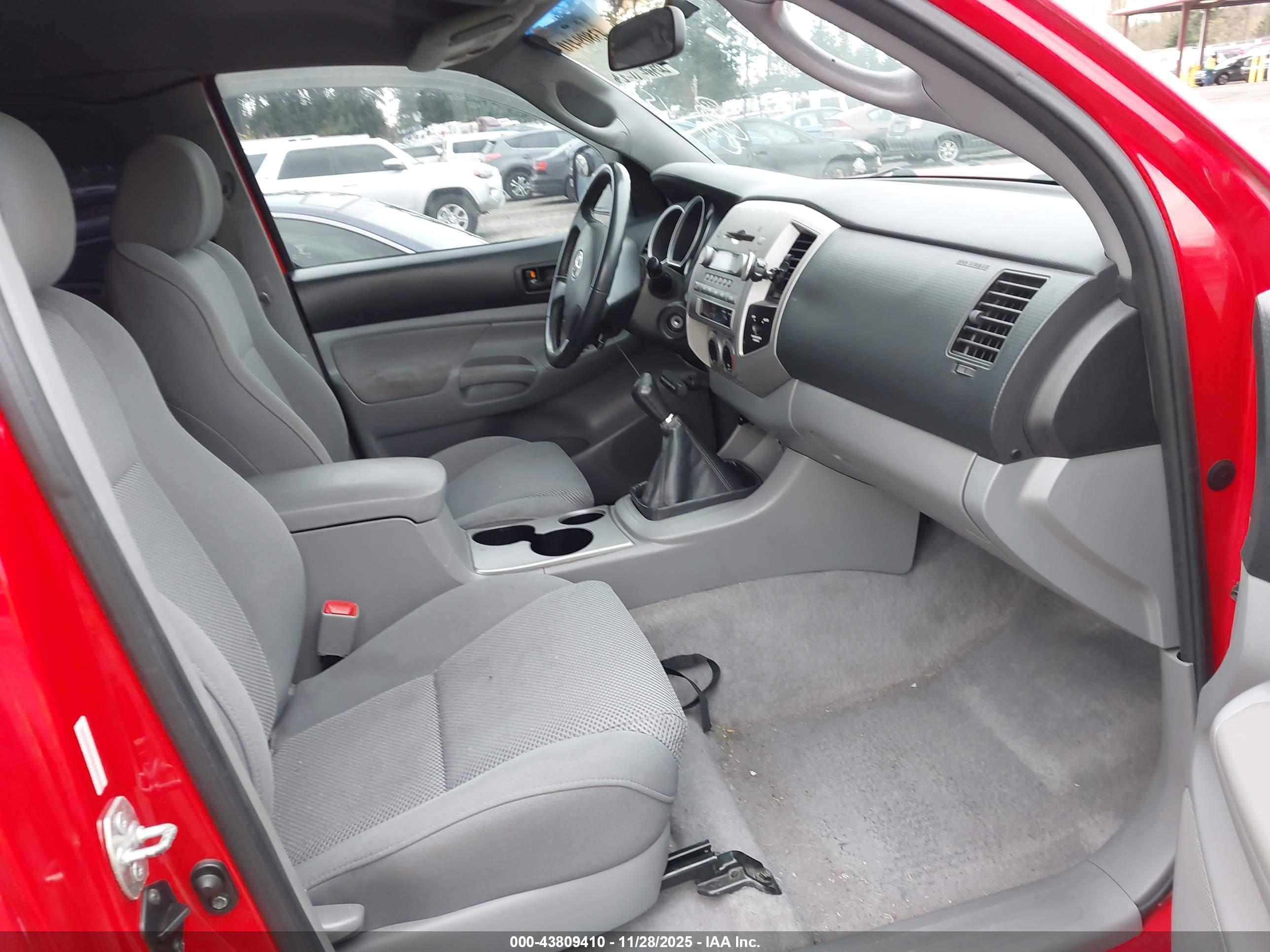TOYOTA TACOMA image 5