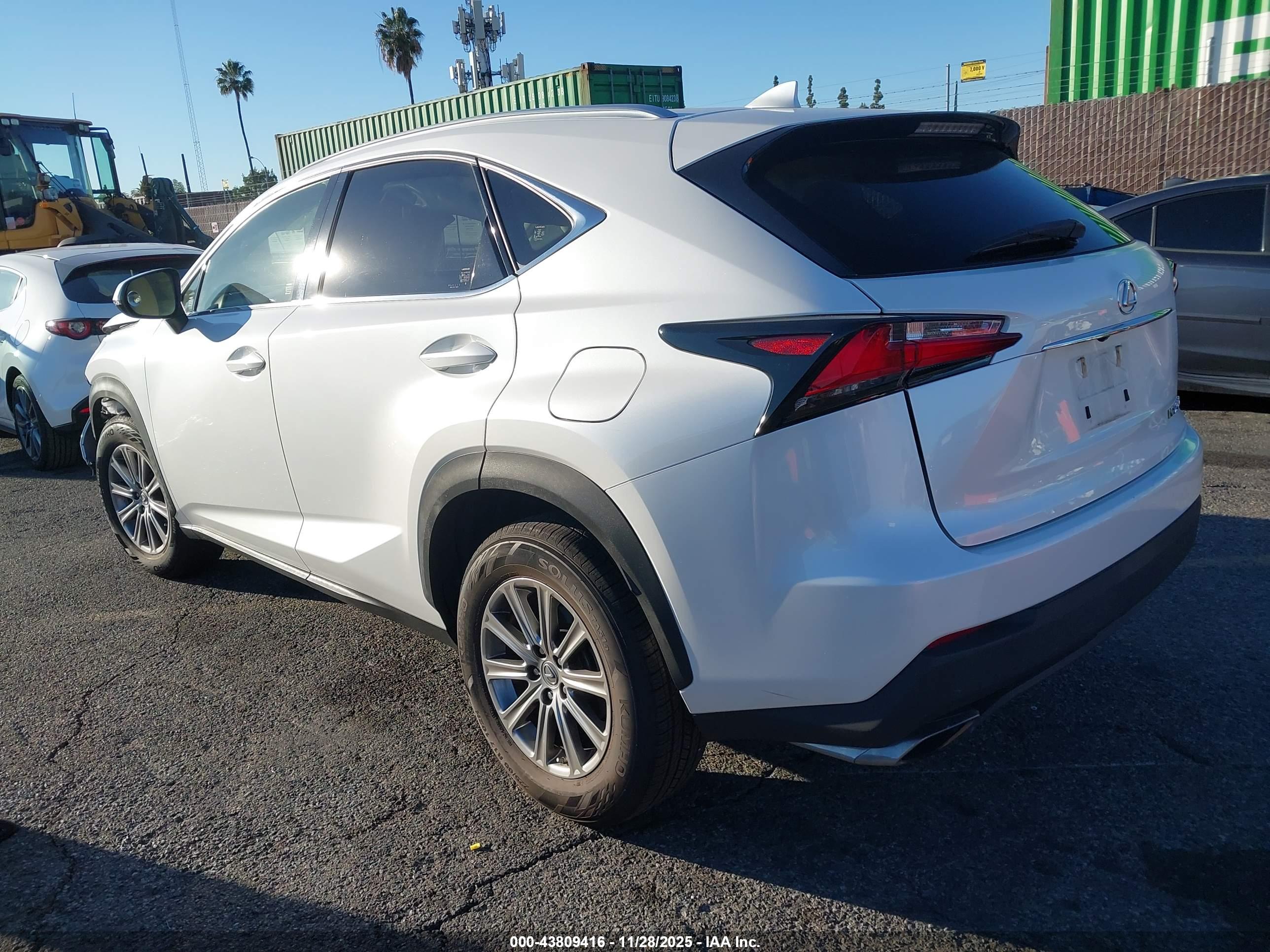 LEXUS NX image 3