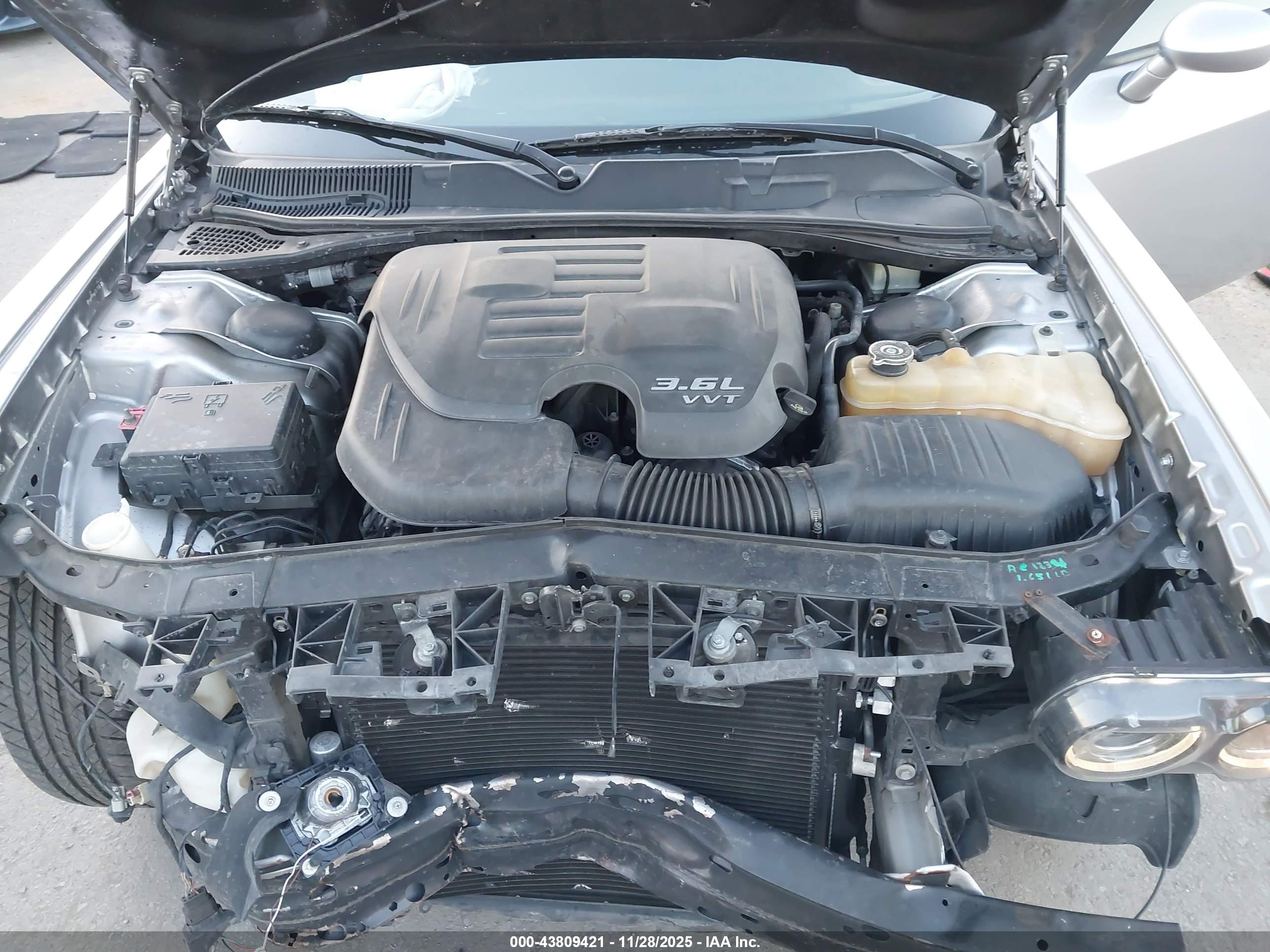 DODGE CHALLENGER image 10