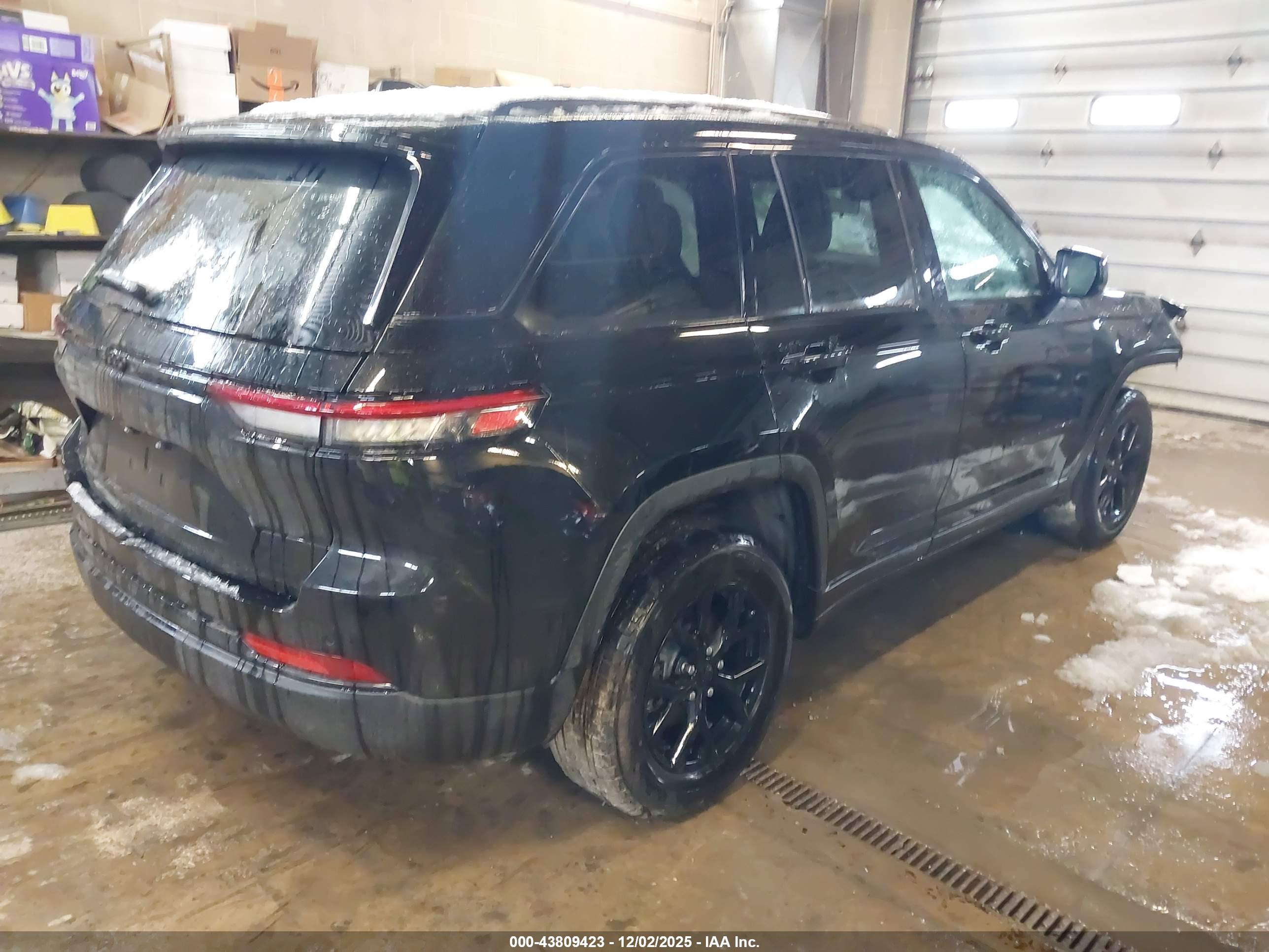 JEEP GRAND image 4