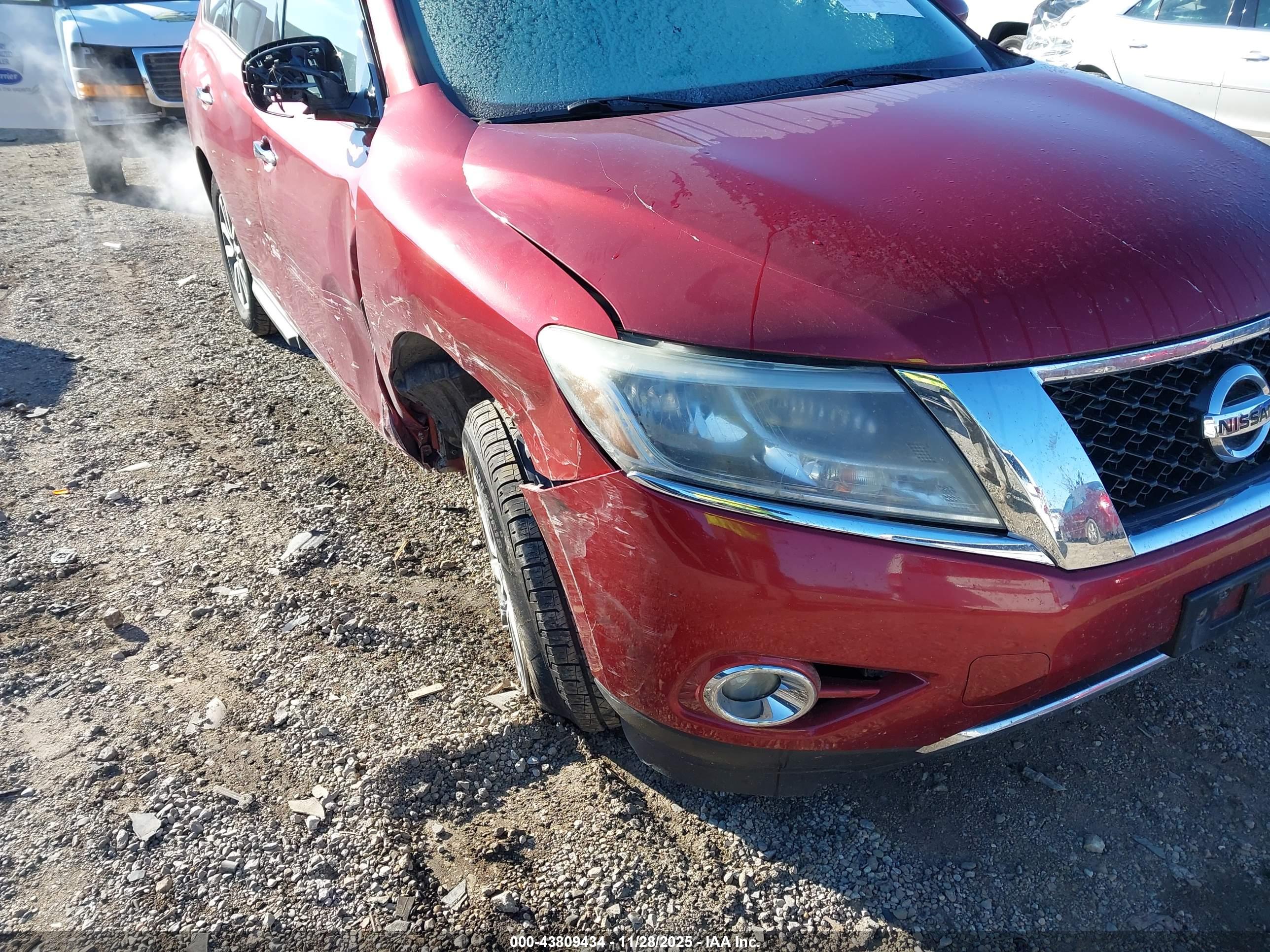 NISSAN PATHFINDER image 6