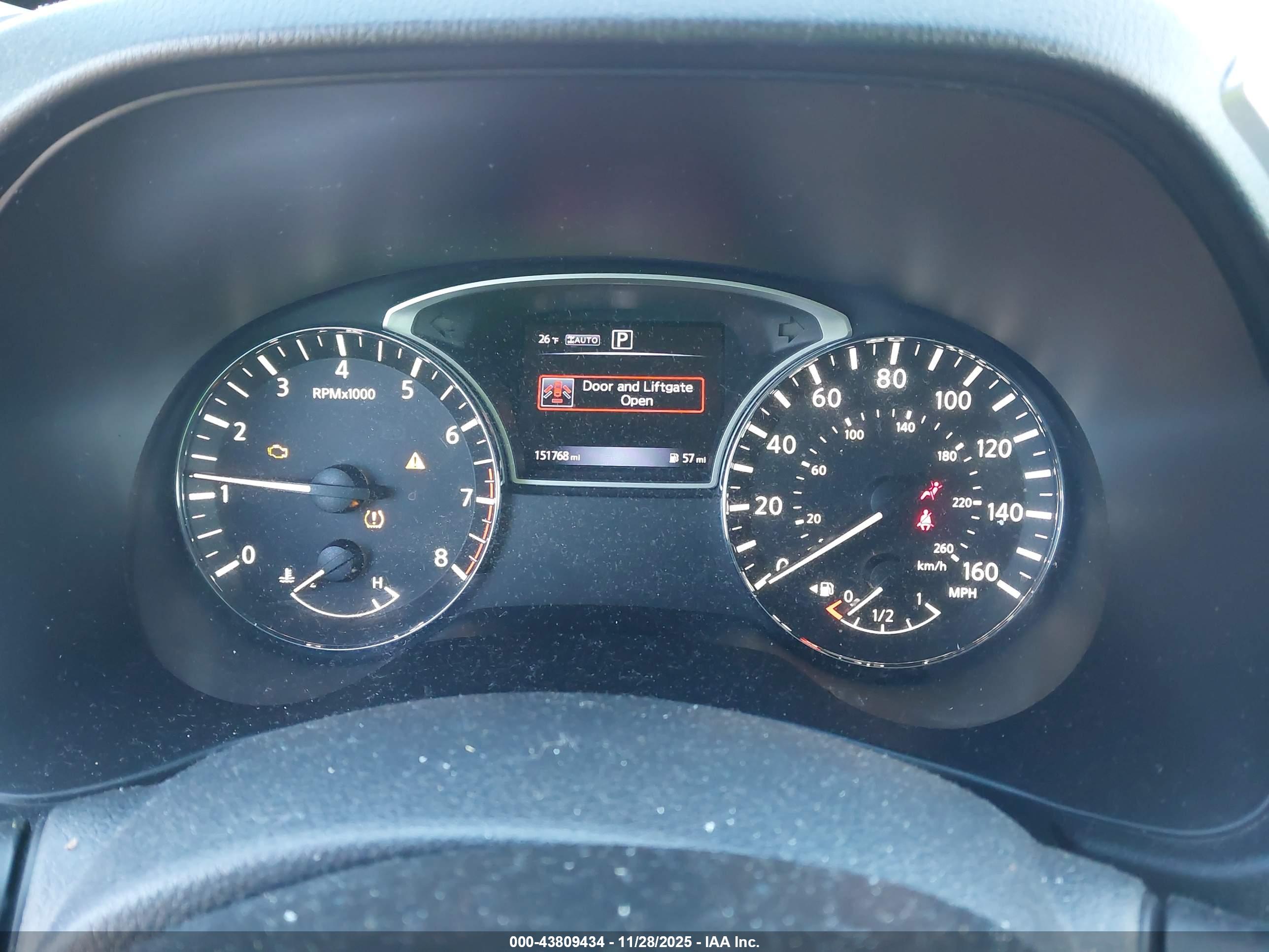 NISSAN PATHFINDER image 7