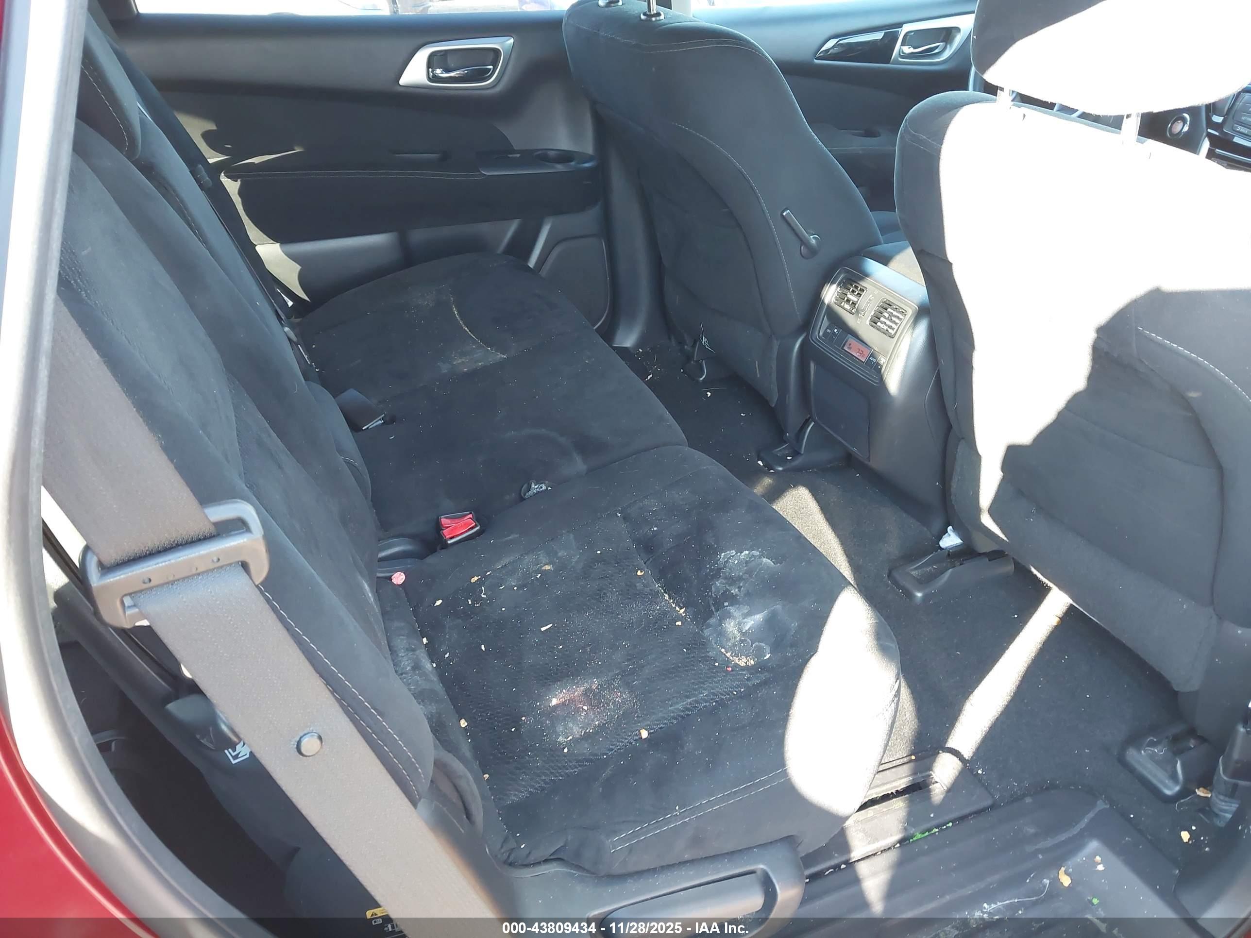 NISSAN PATHFINDER image 8