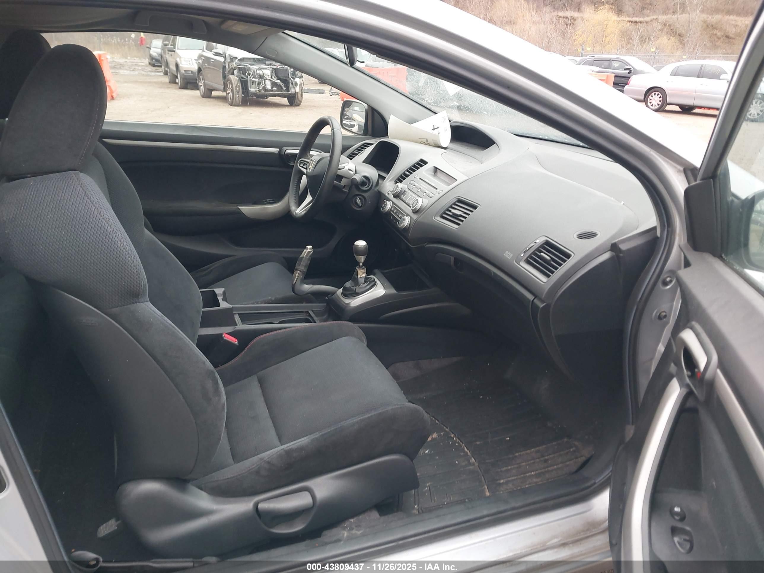 HONDA CIVIC image 5