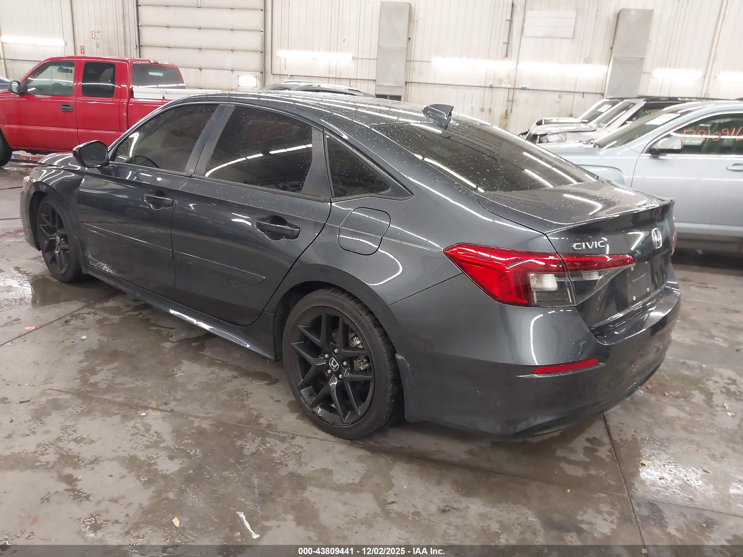 HONDA CIVIC image 3