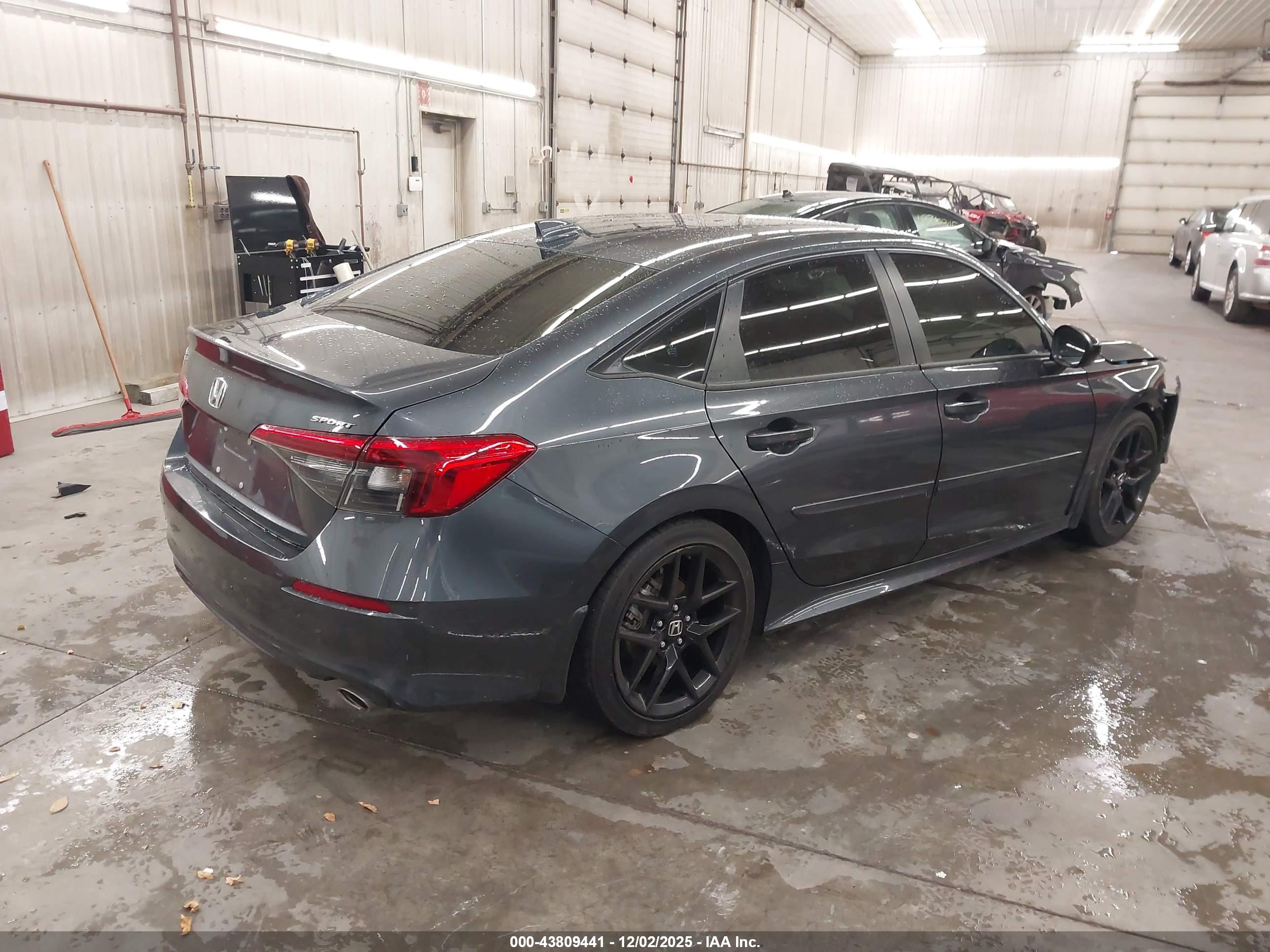 HONDA CIVIC image 4