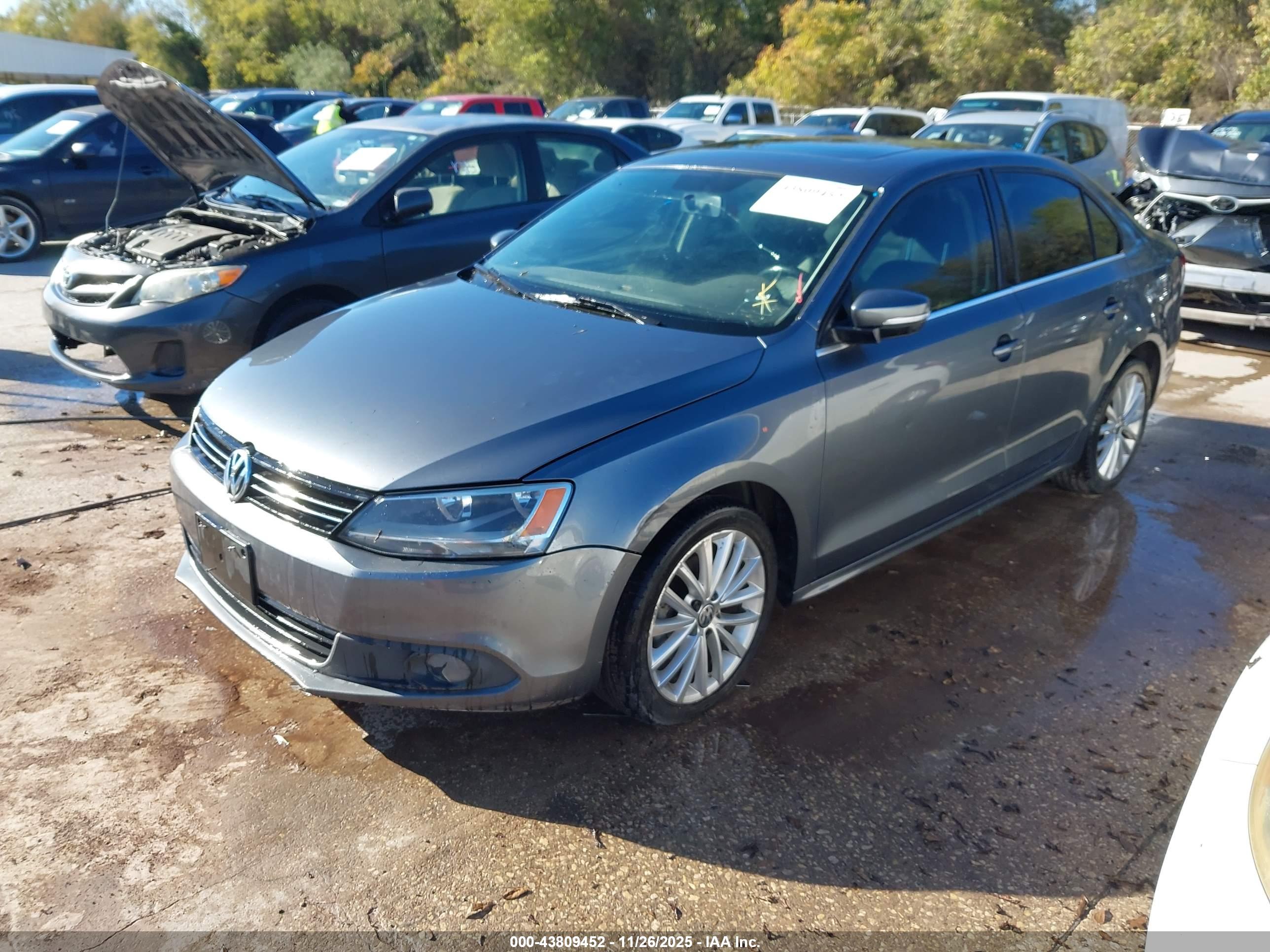 VOLKSWAGEN JETTA image 2