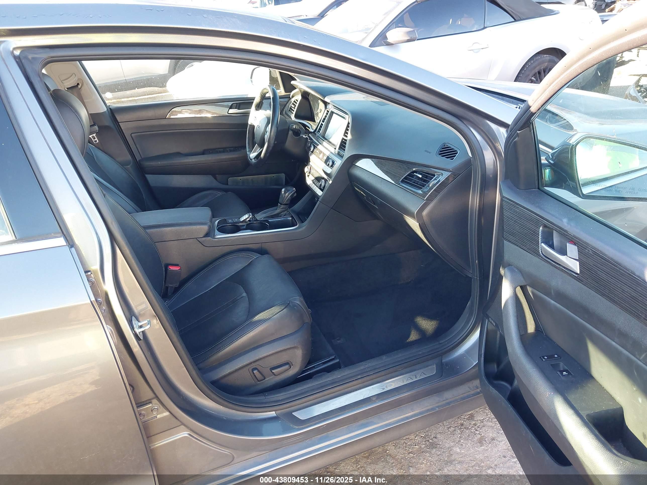 HYUNDAI SONATA image 5