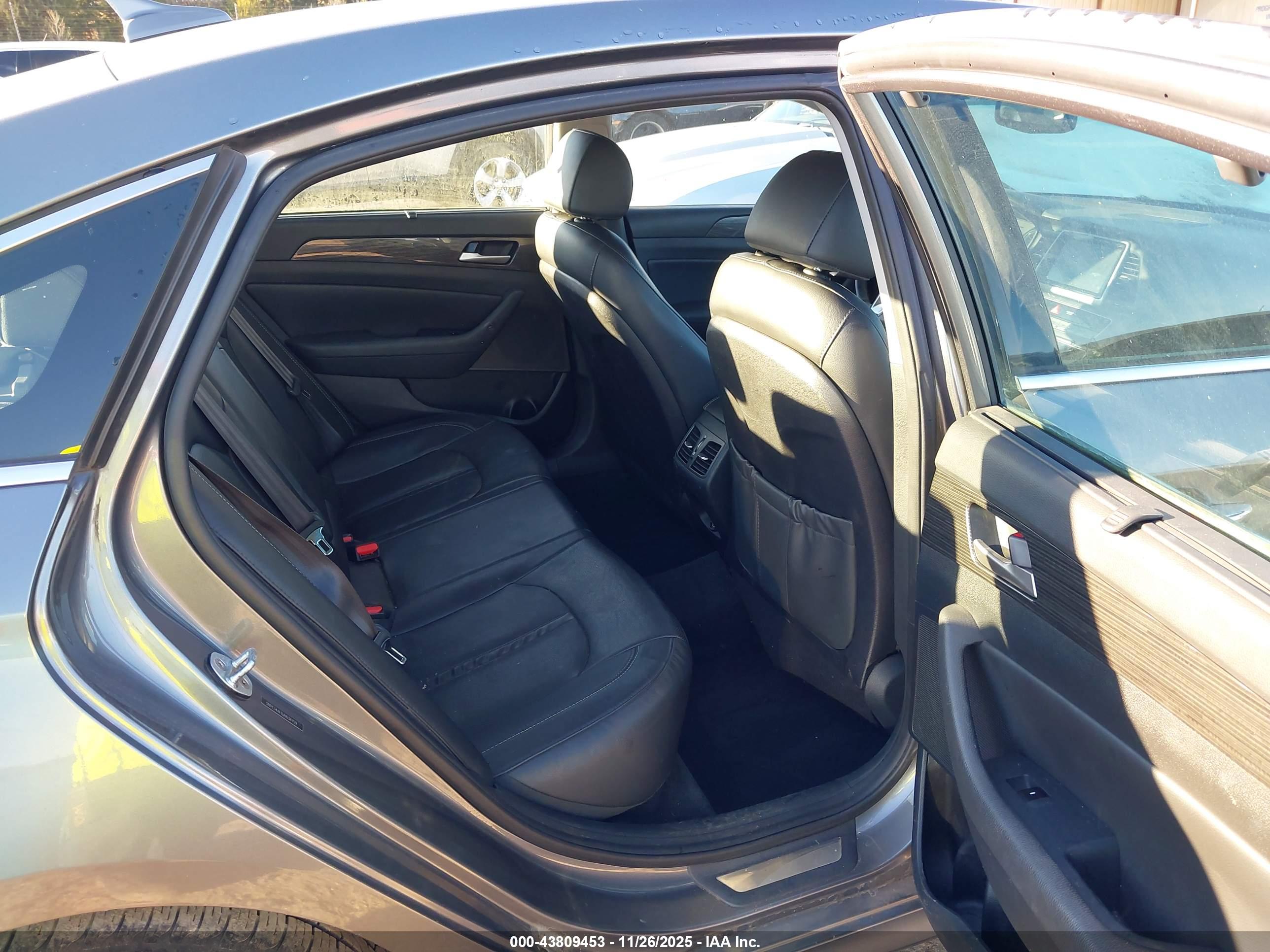 HYUNDAI SONATA image 8