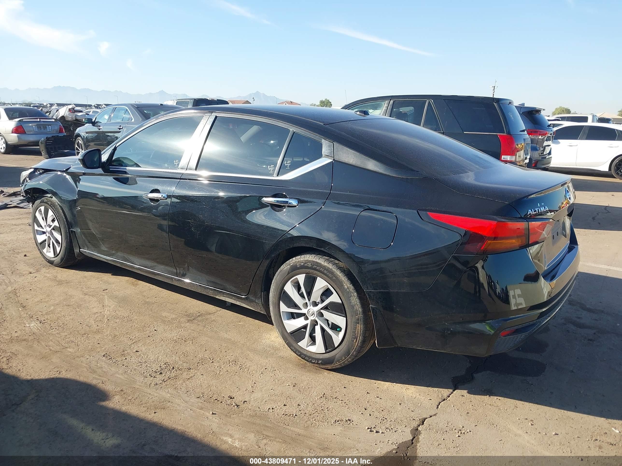 NISSAN ALTIMA image 3