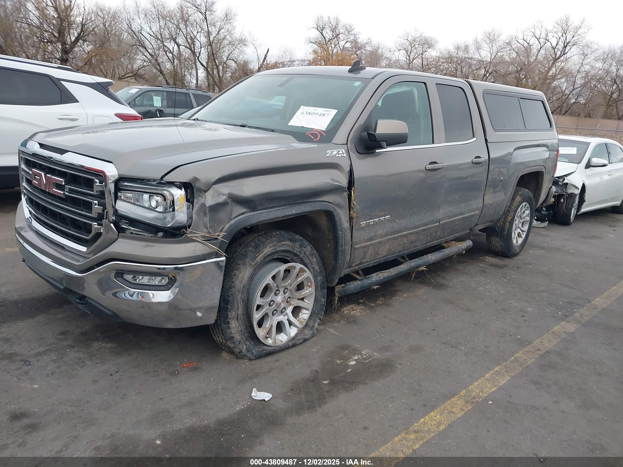 GMC SIERRA image 2
