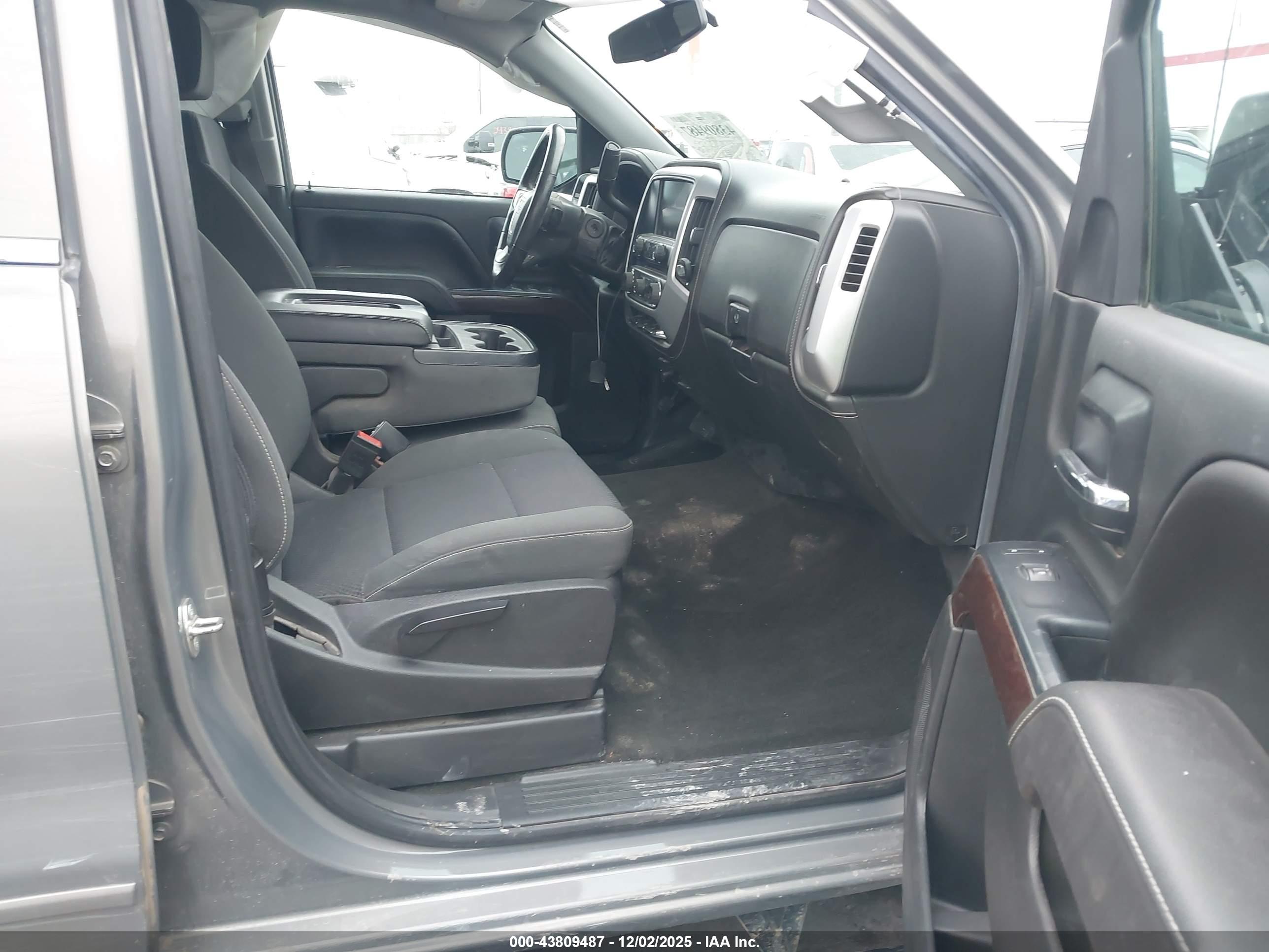 GMC SIERRA image 5