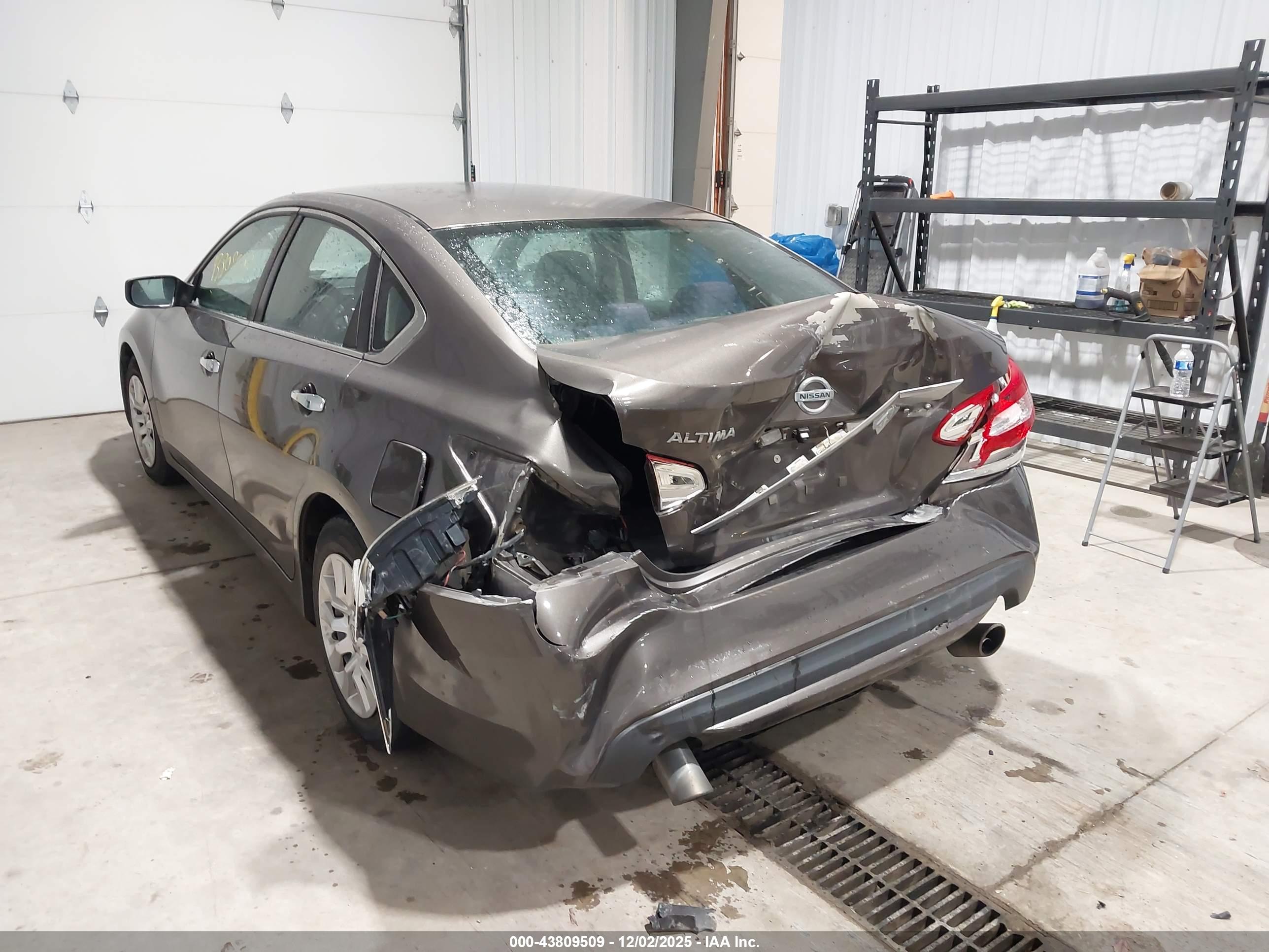 NISSAN ALTIMA image 6