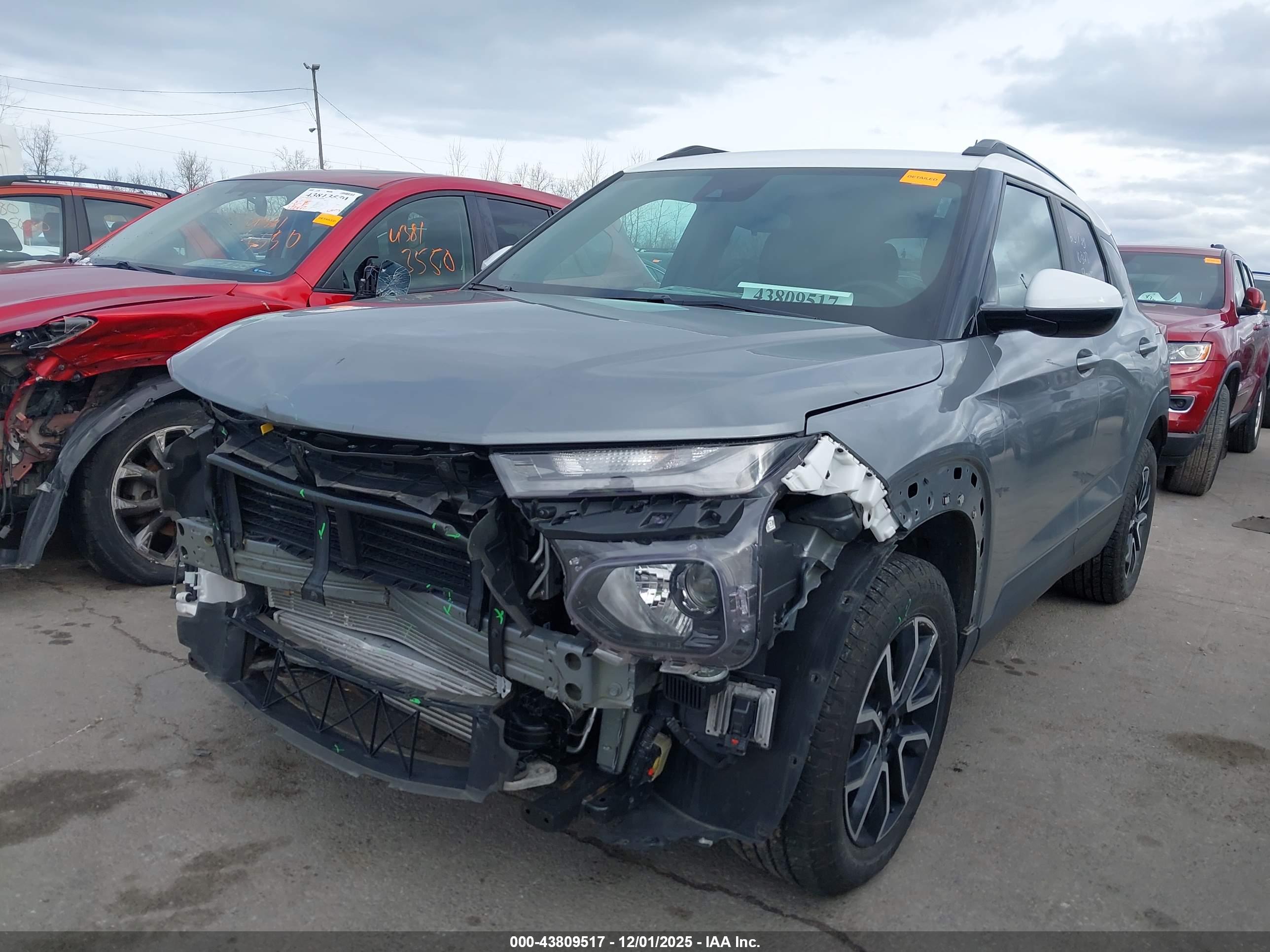 CHEVROLET TRAILBLAZER image 2