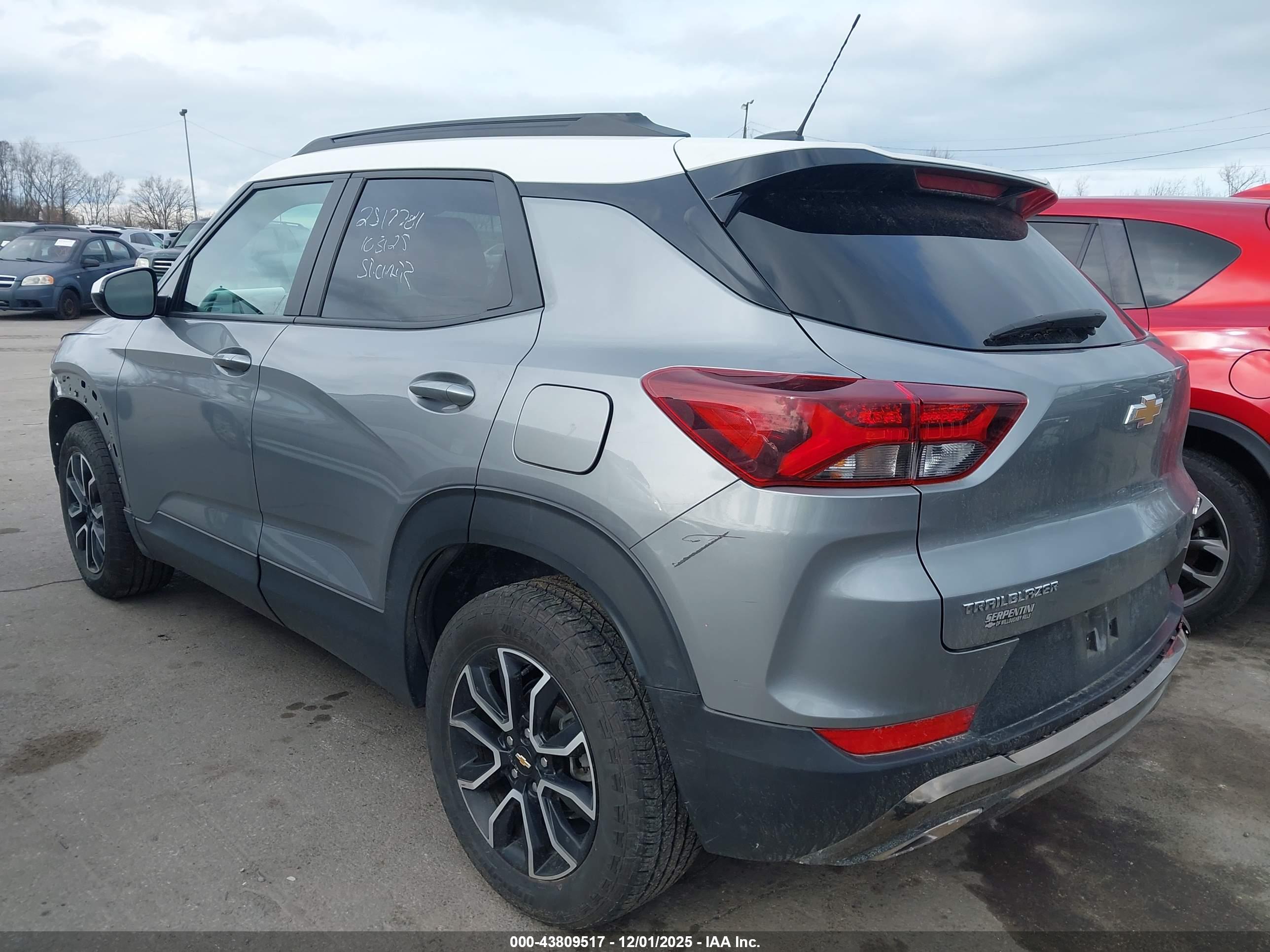 CHEVROLET TRAILBLAZER image 3