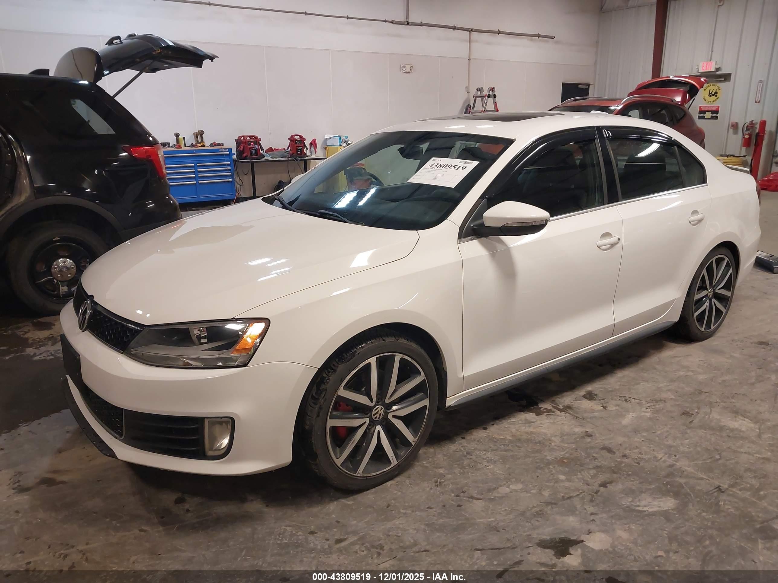 VOLKSWAGEN JETTA image 2