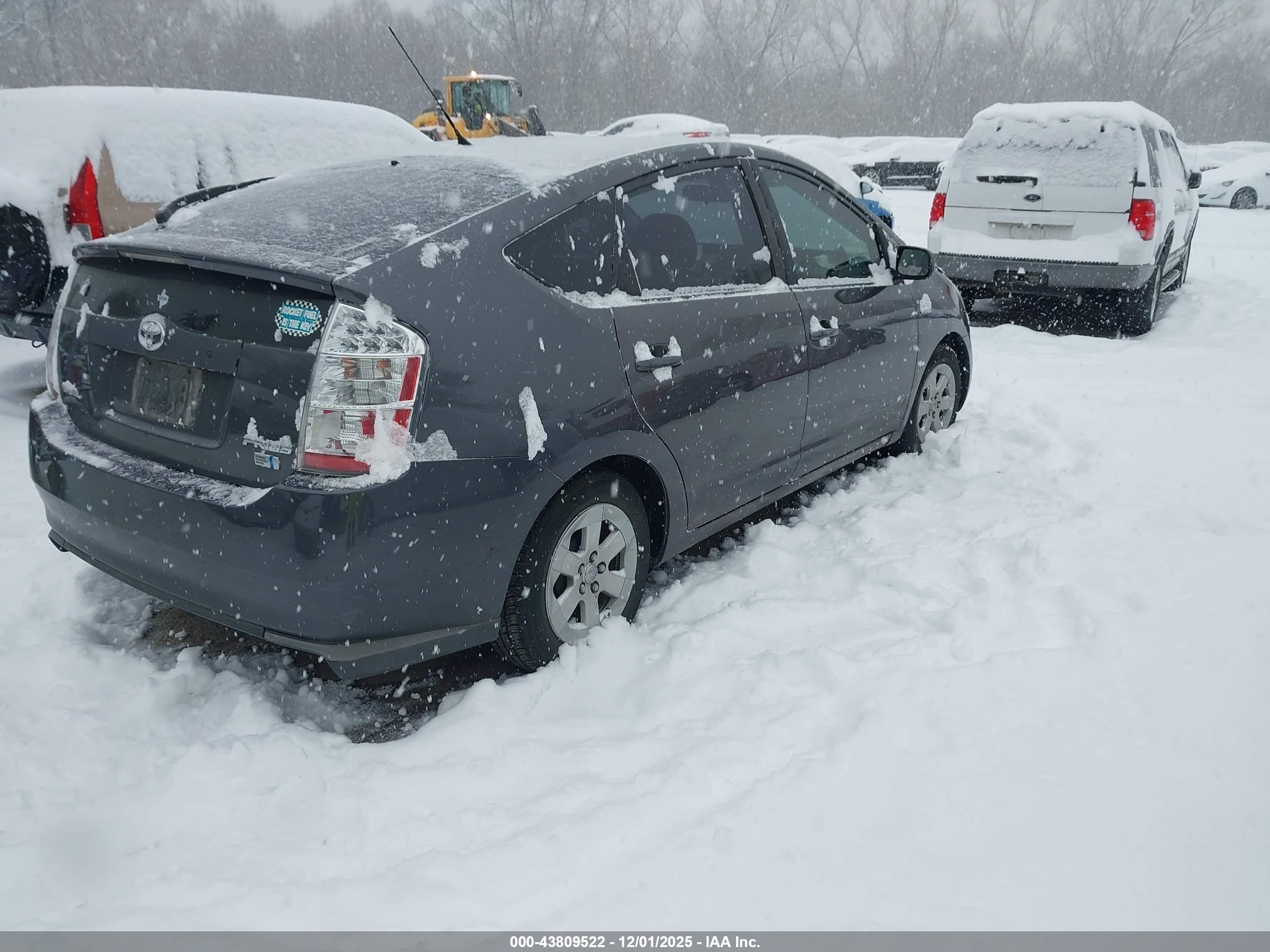 TOYOTA PRIUS image 4