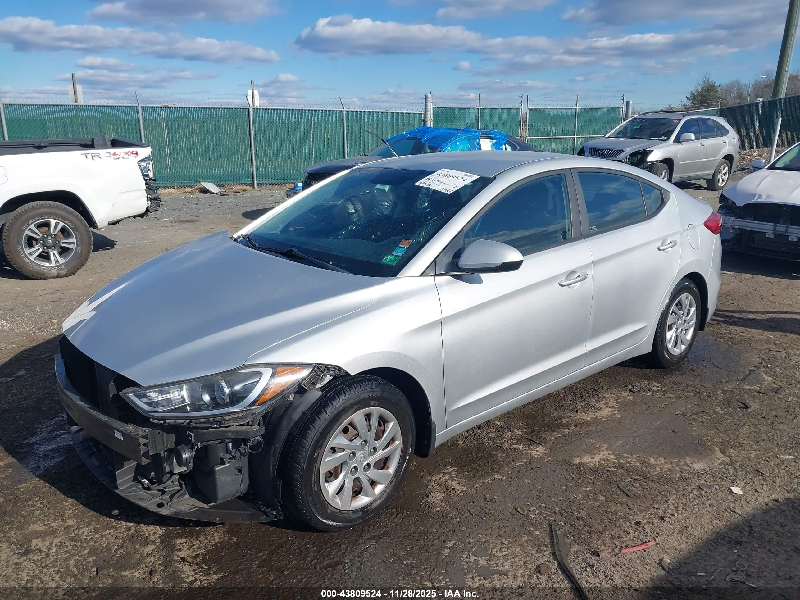 HYUNDAI ELANTRA image 2