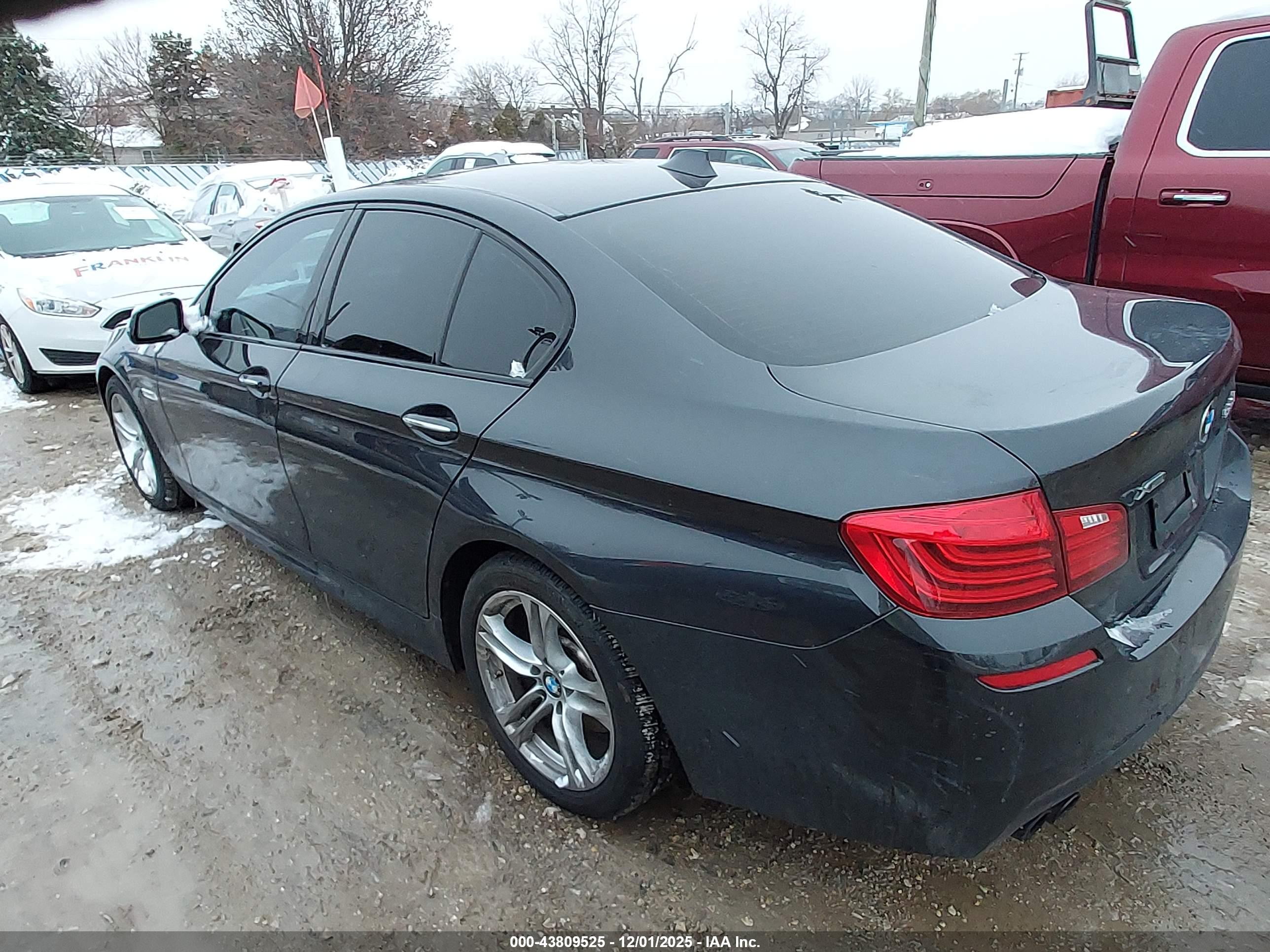 BMW 528I image 3
