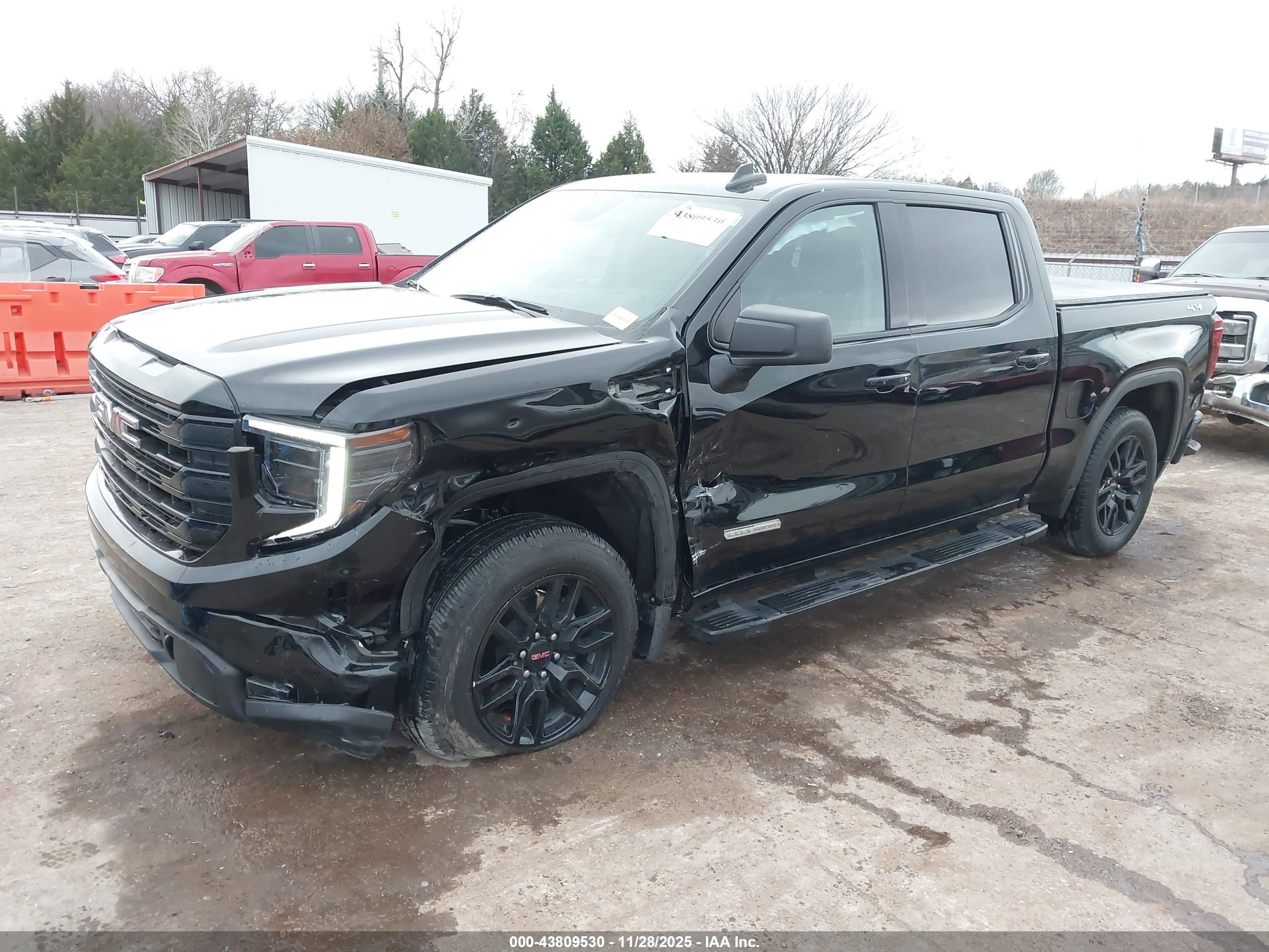 GMC SIERRA image 2