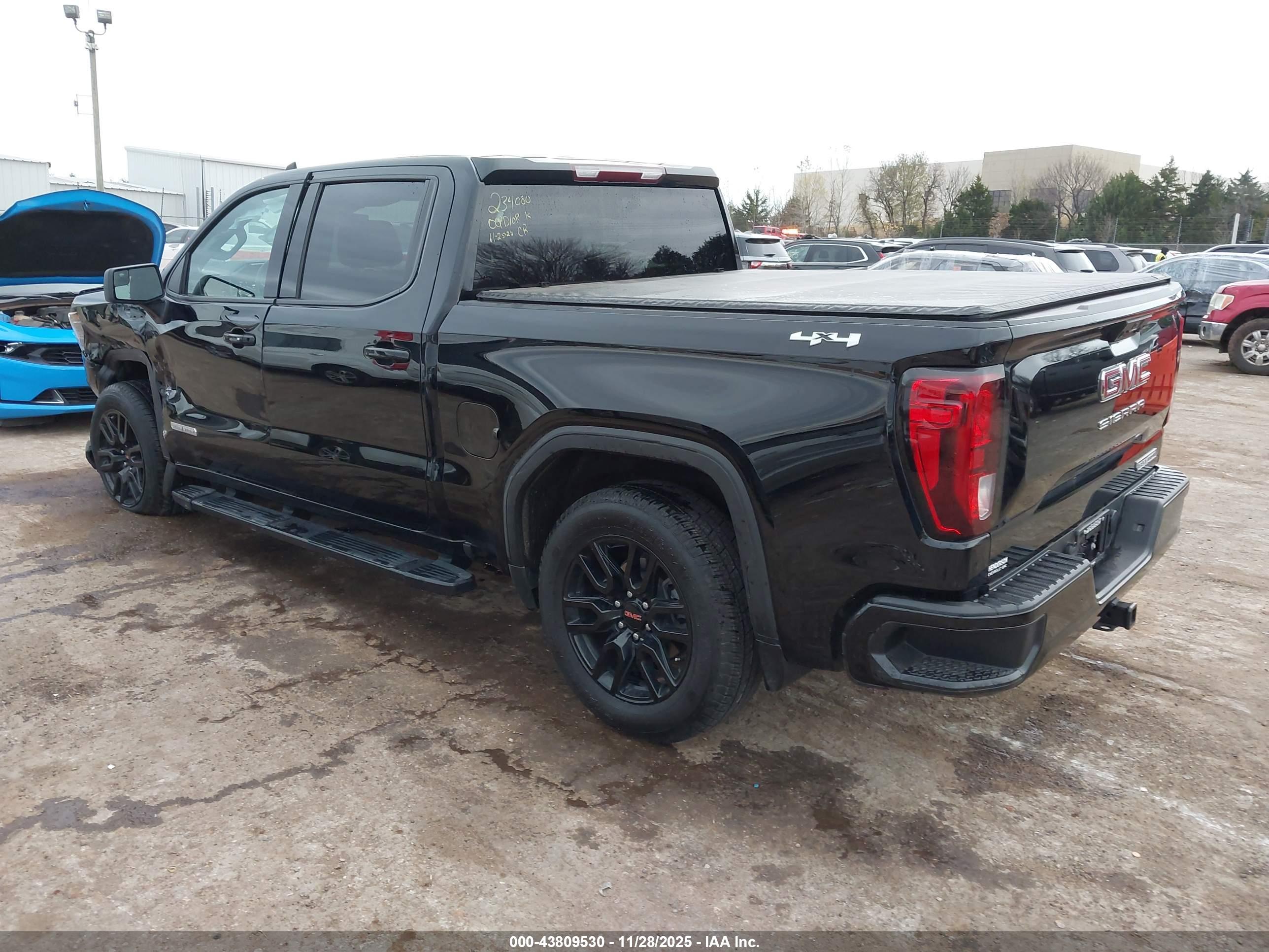 GMC SIERRA image 3