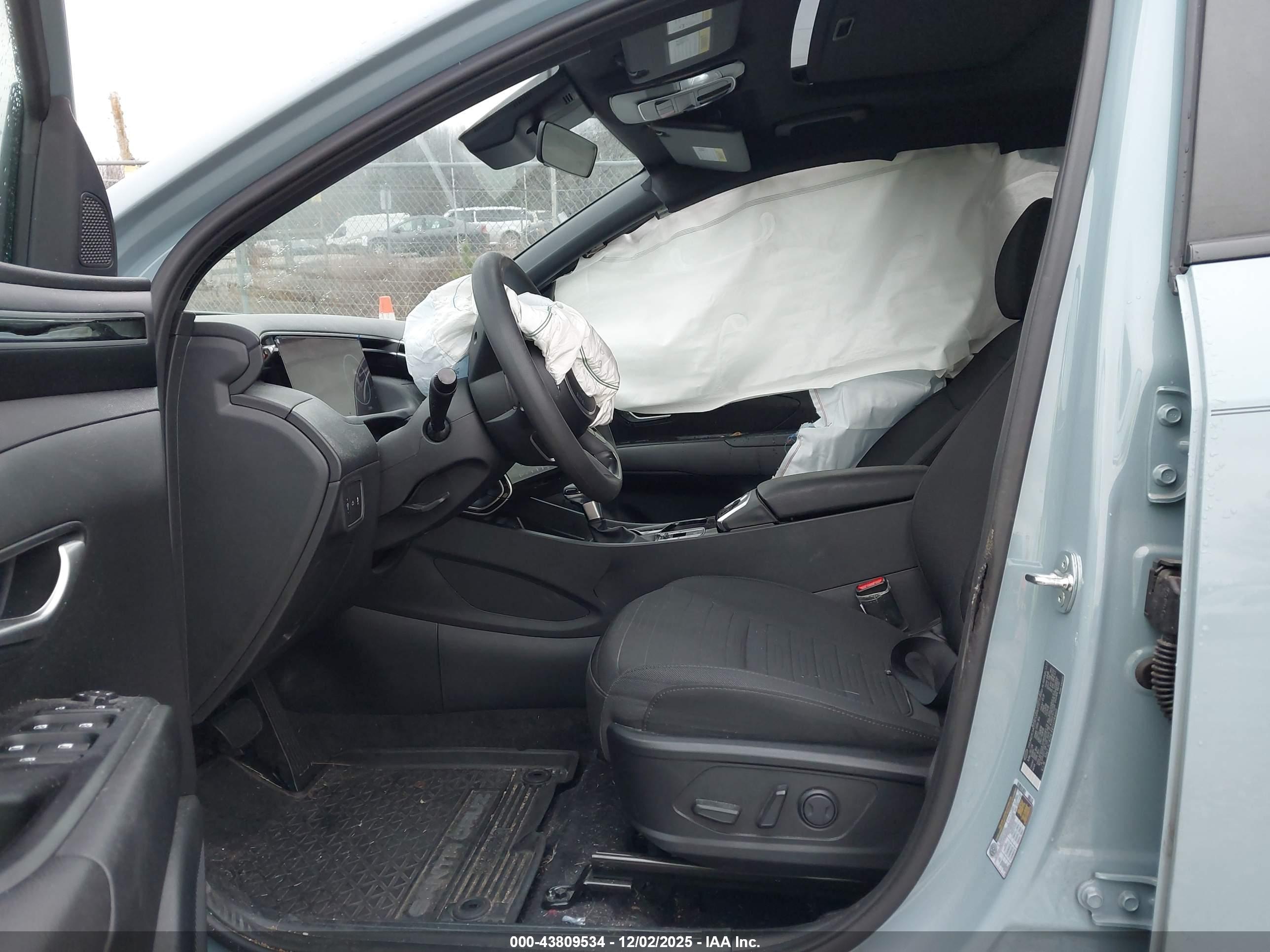 HYUNDAI SANTA image 5