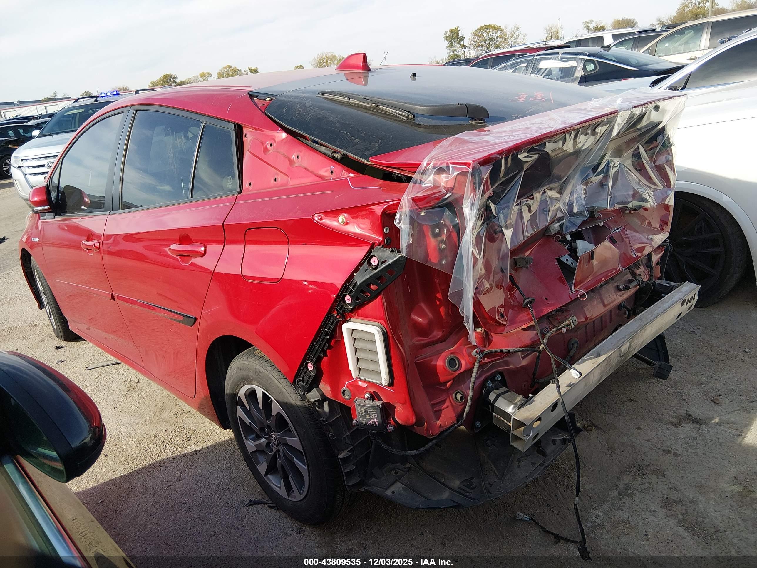 TOYOTA PRIUS image 3