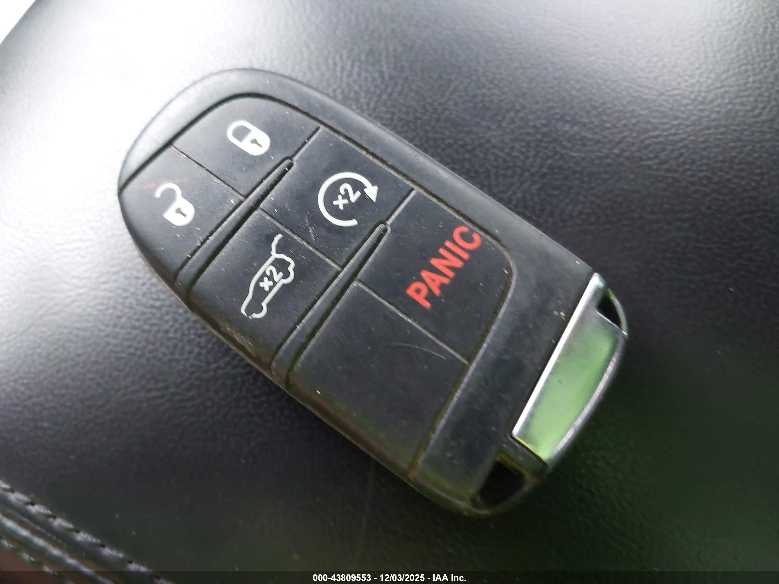 JEEP GRAND image 11