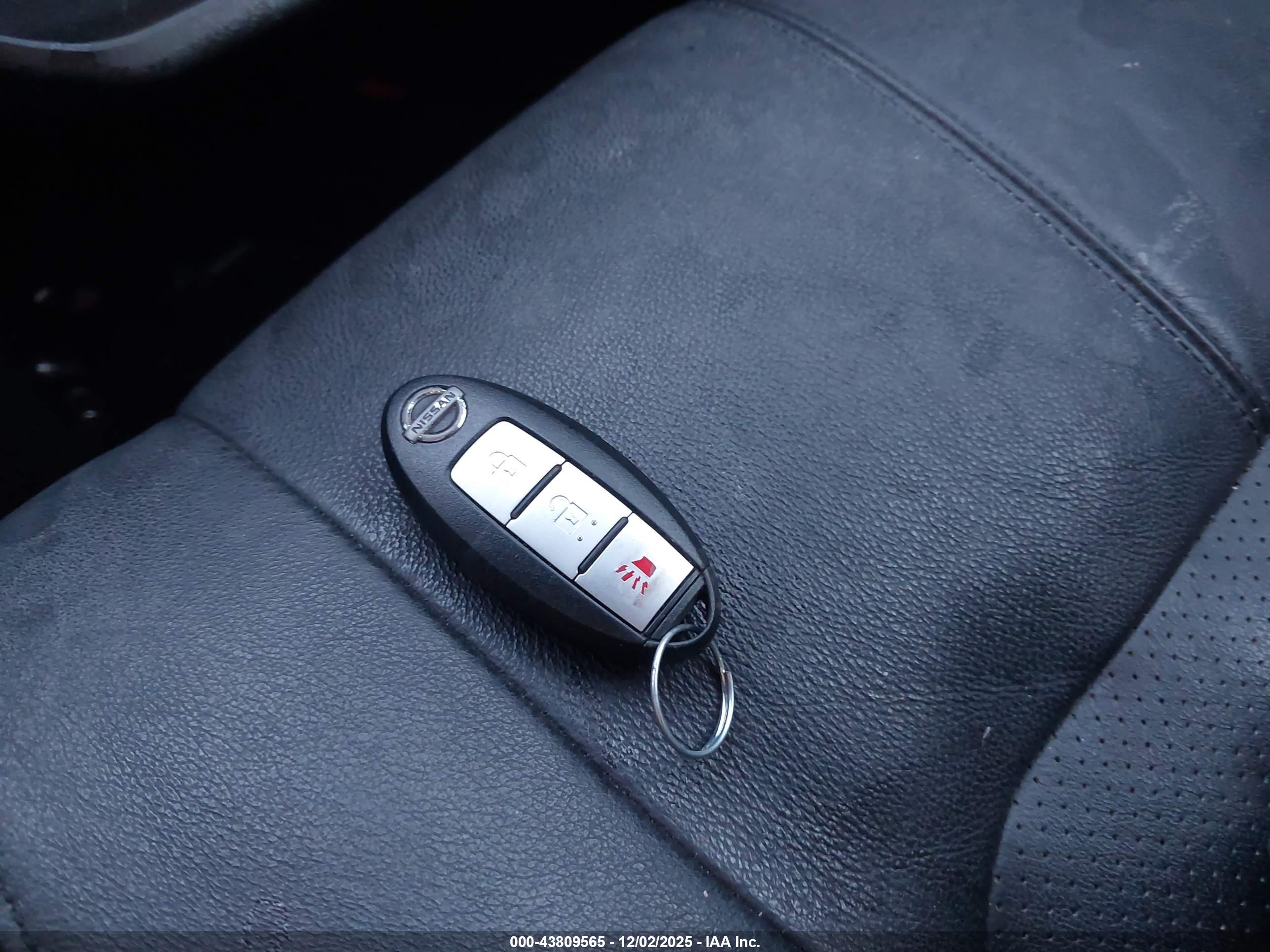 NISSAN MURANO image 11