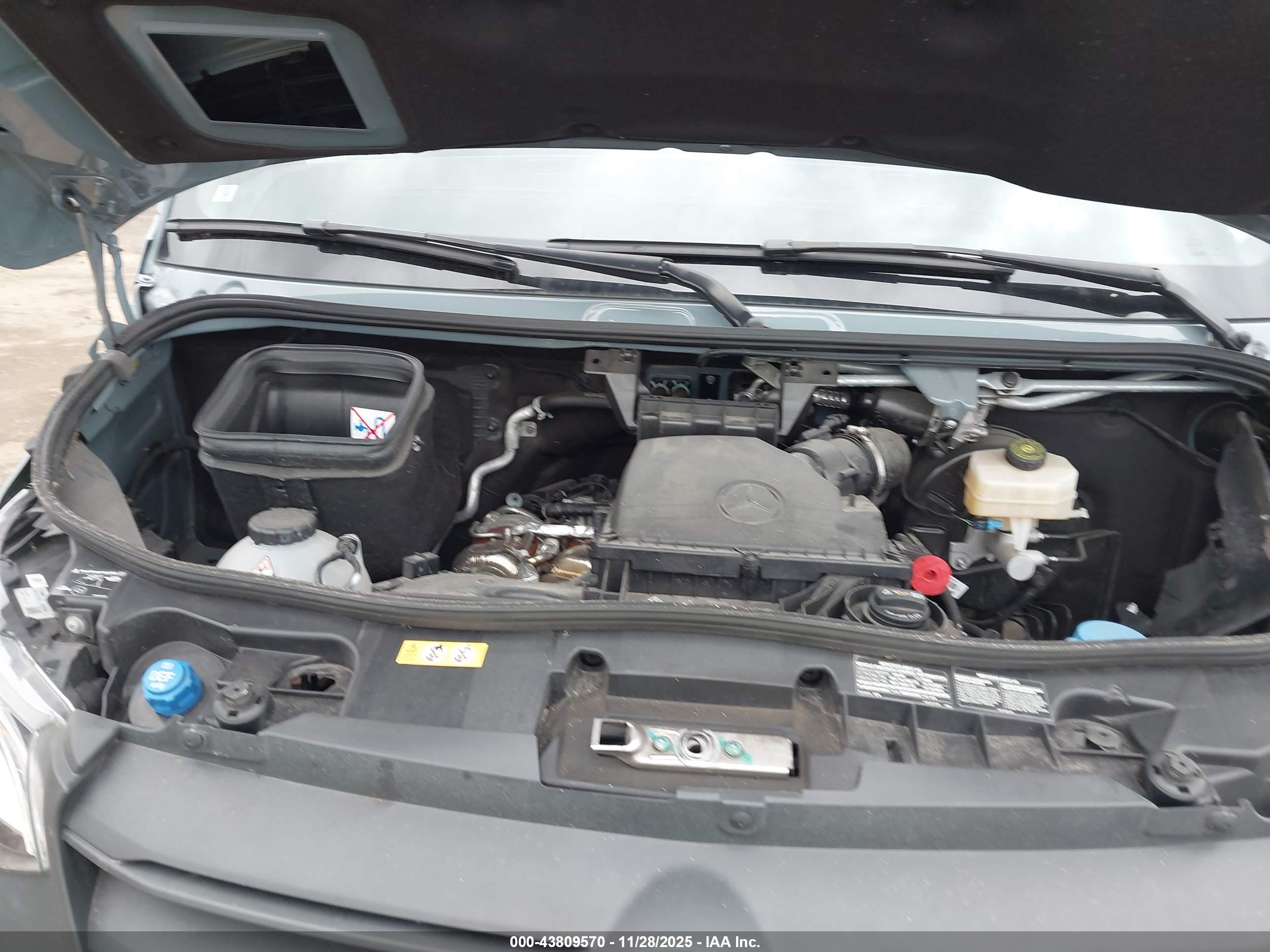 MERCEDES-BENZ SPRINTER image 10