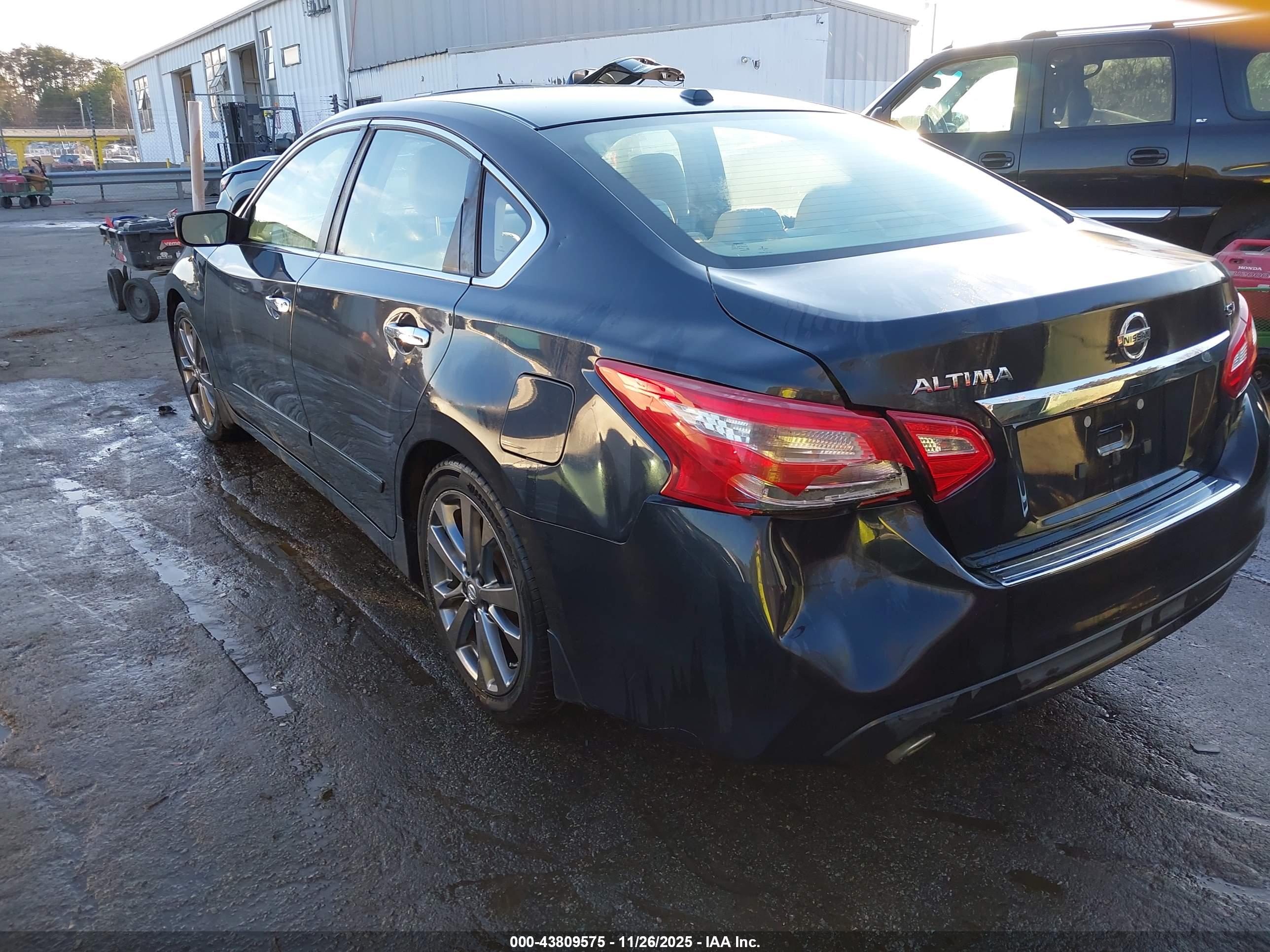 NISSAN ALTIMA image 3