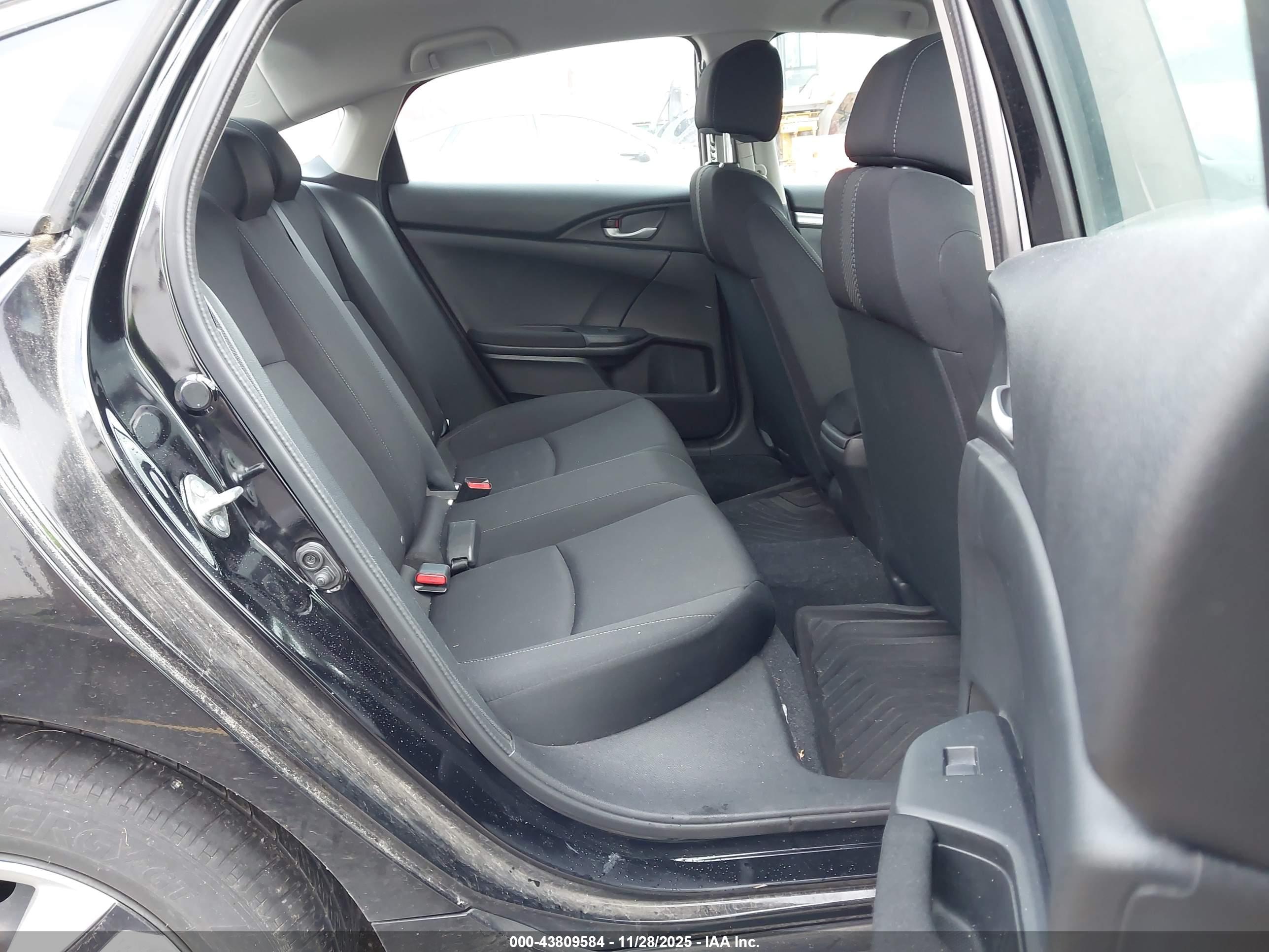 HONDA CIVIC image 8