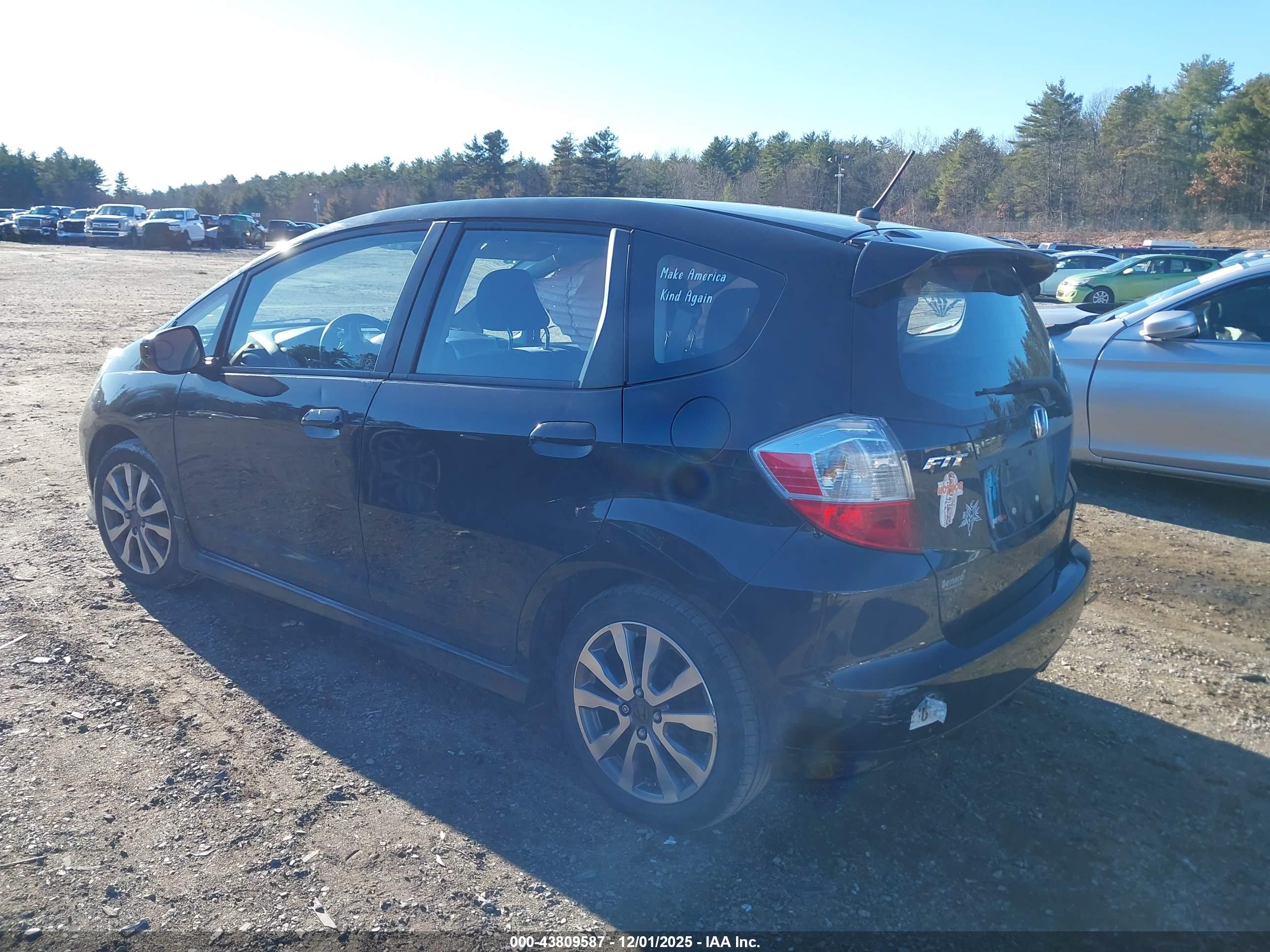 HONDA FIT image 3