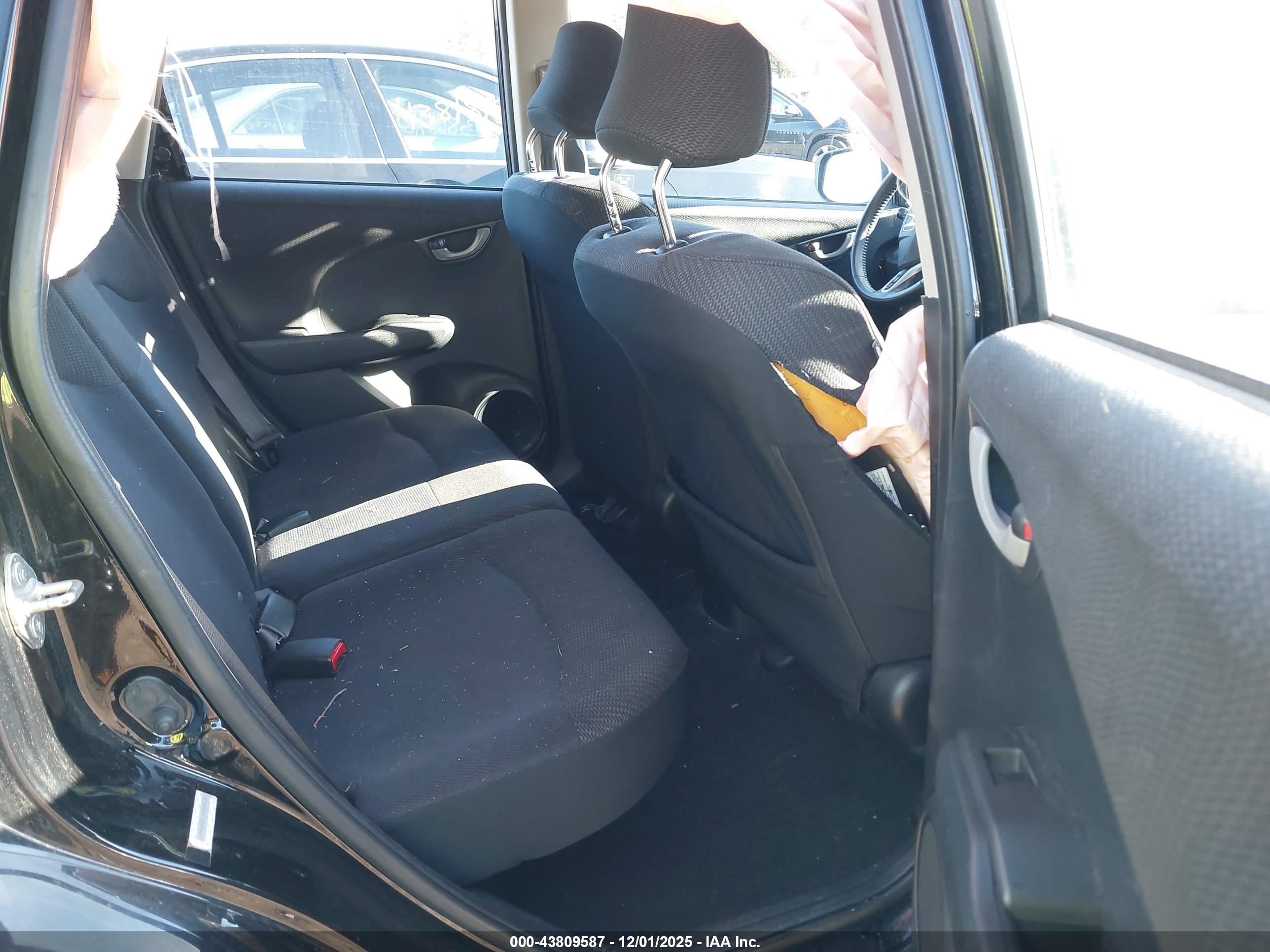 HONDA FIT image 8