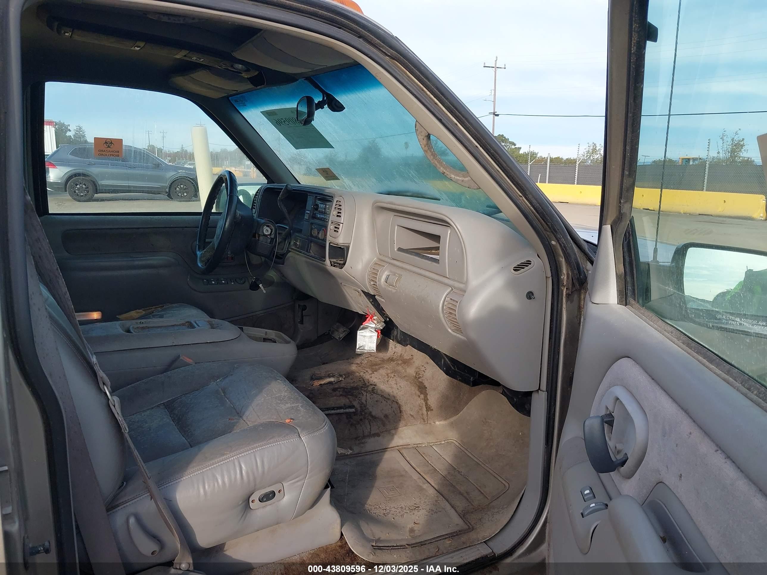 CHEVROLET C3500 image 5