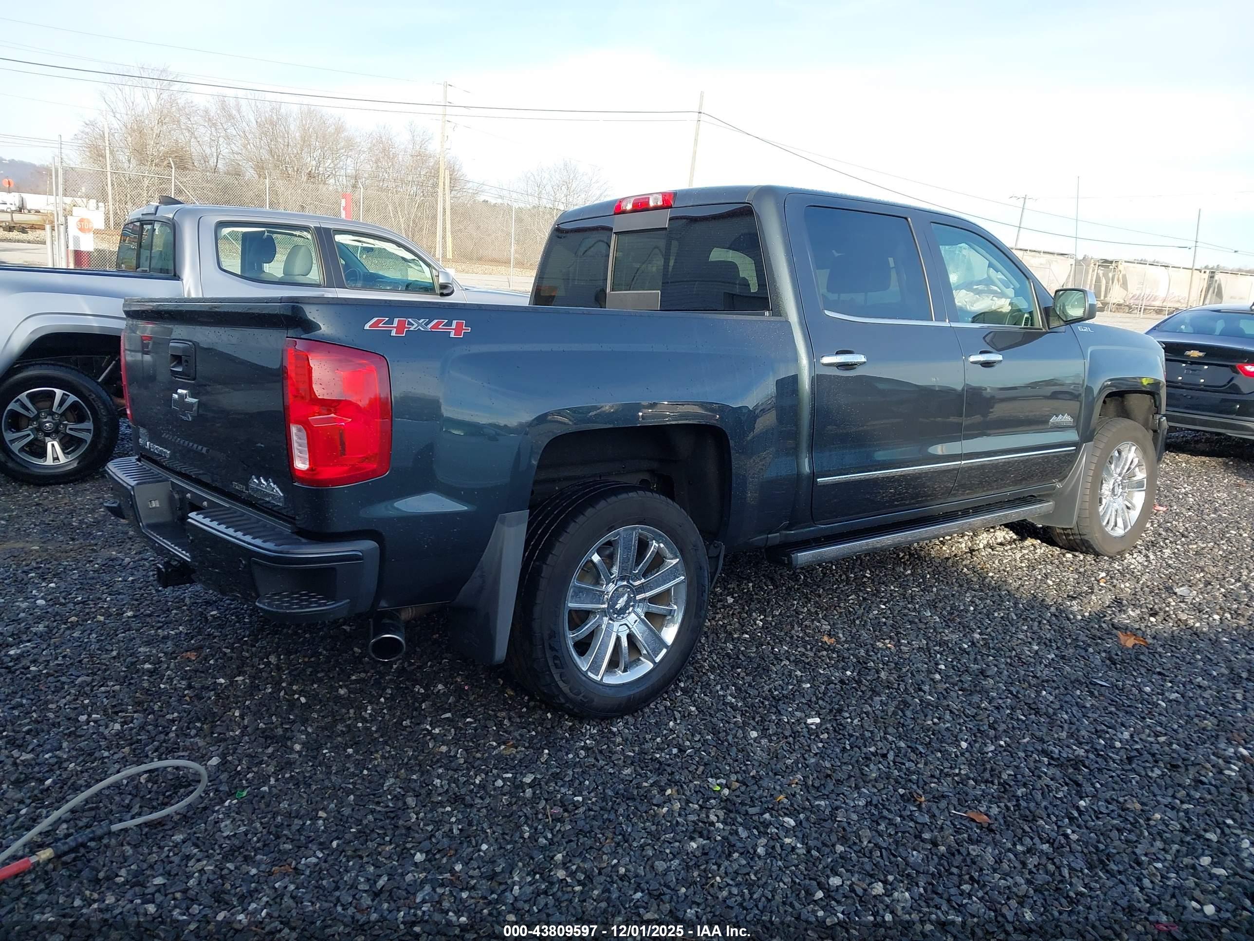 CHEVROLET SILVERADO image 4