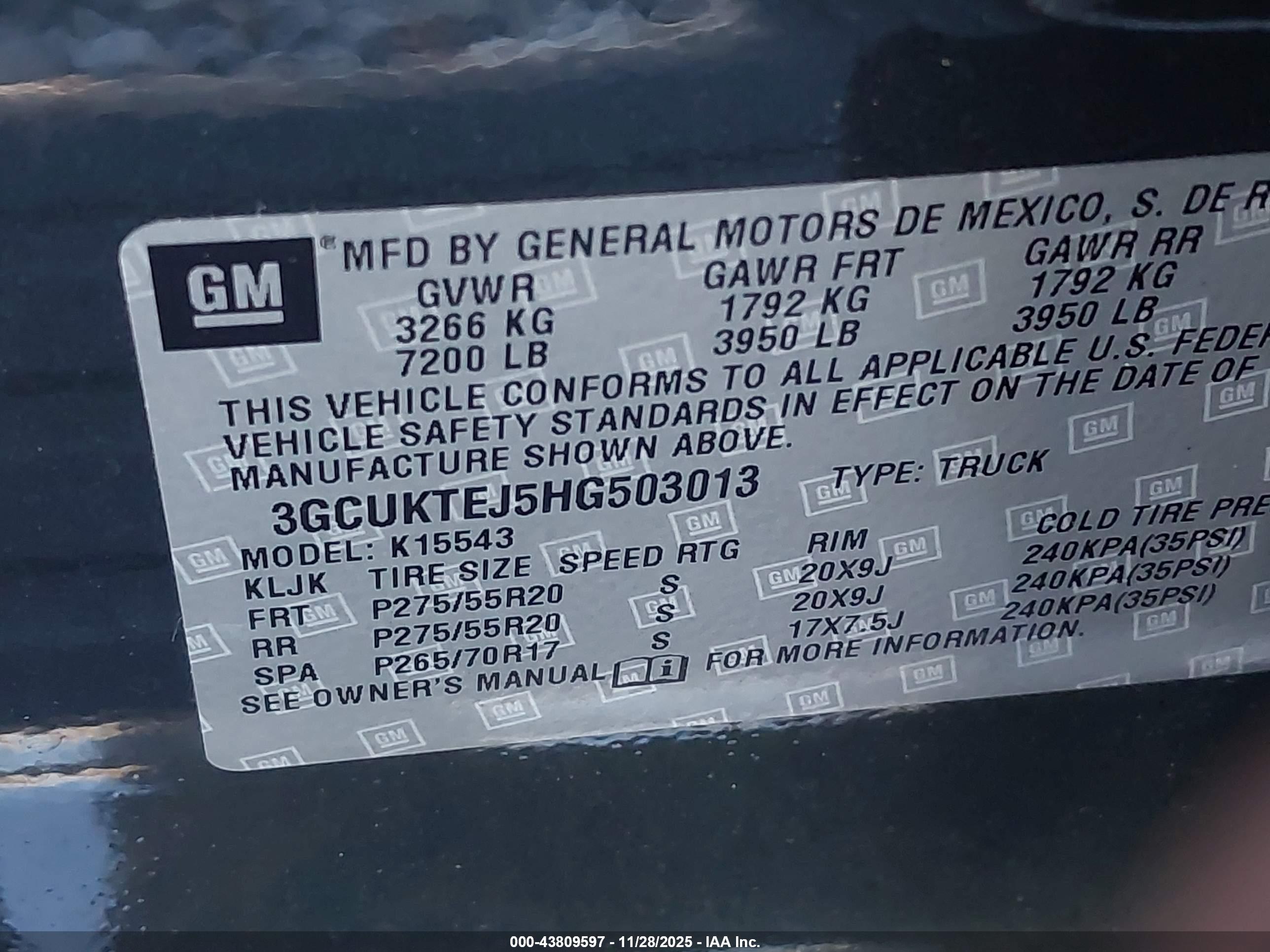 CHEVROLET SILVERADO image 9