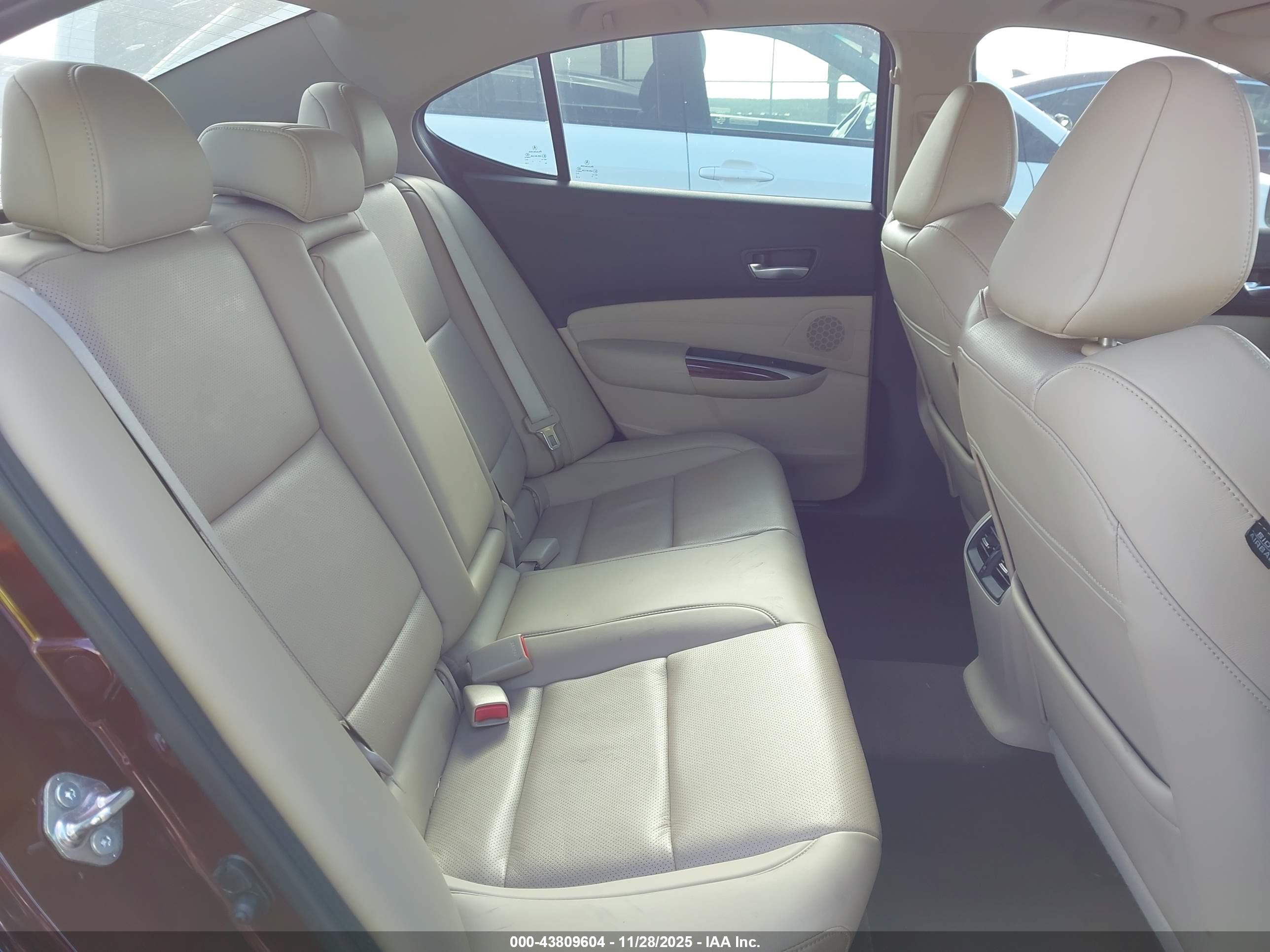 ACURA TLX image 8