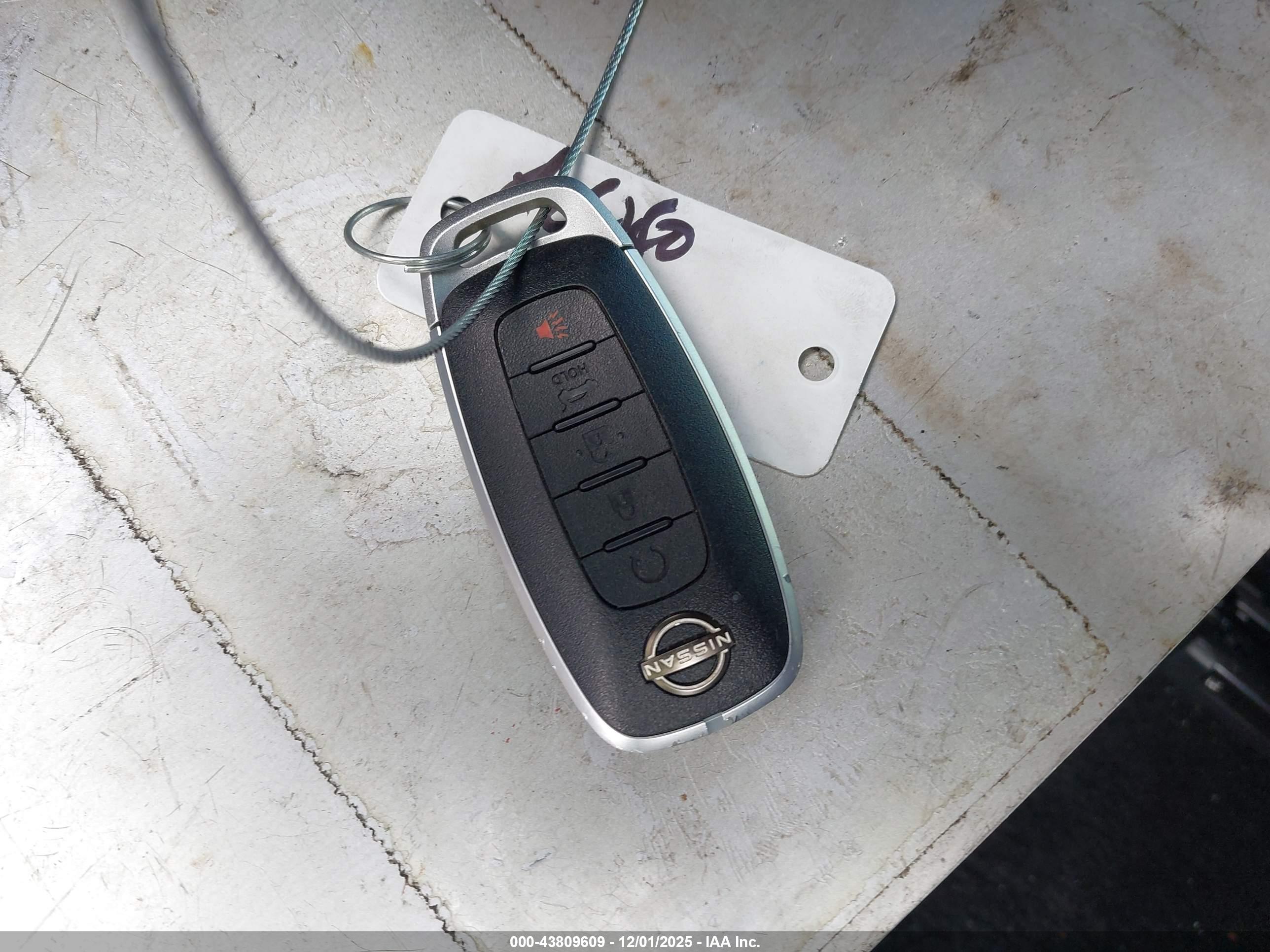 NISSAN ROGUE image 11