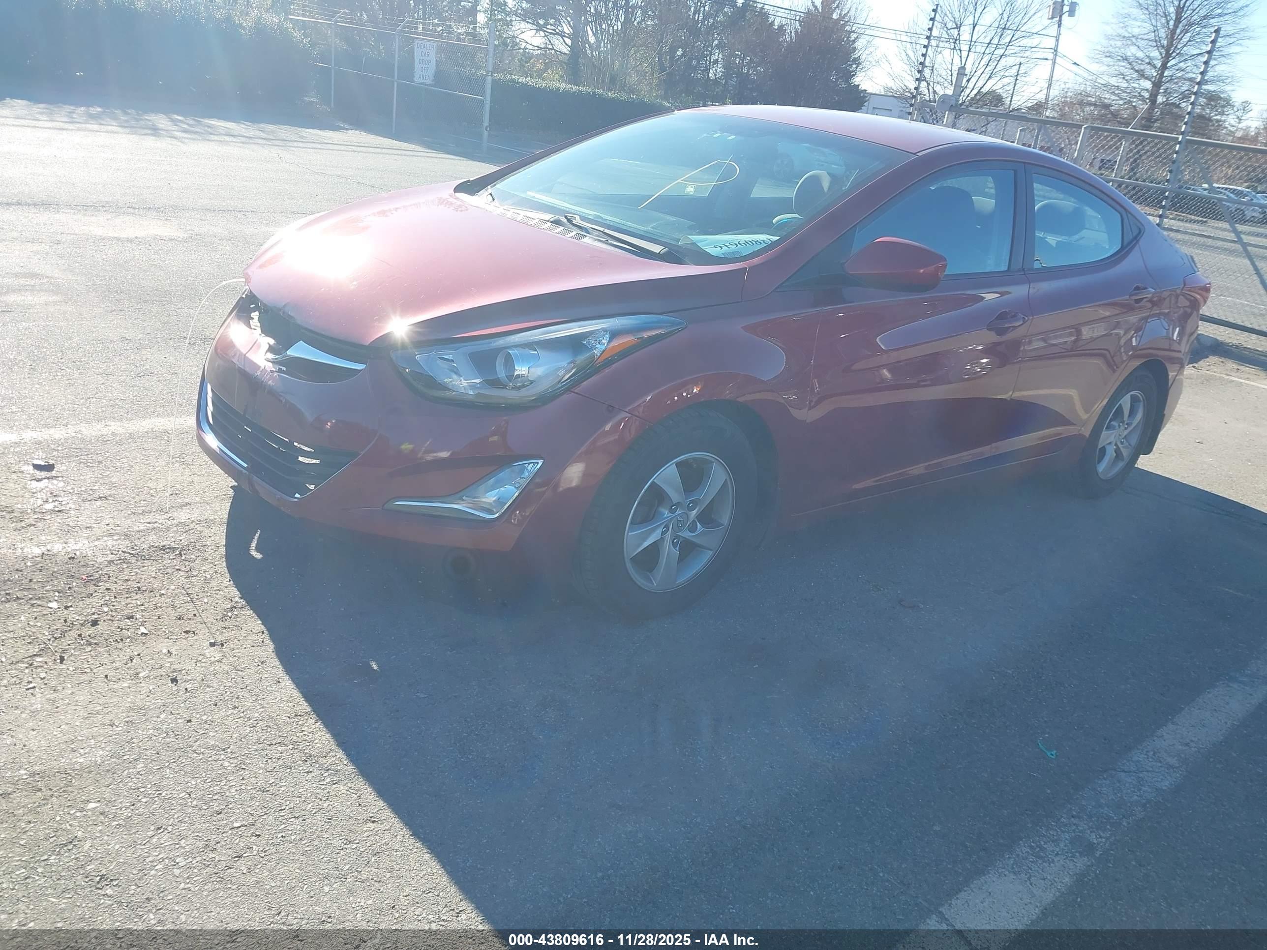 HYUNDAI ELANTRA image 2