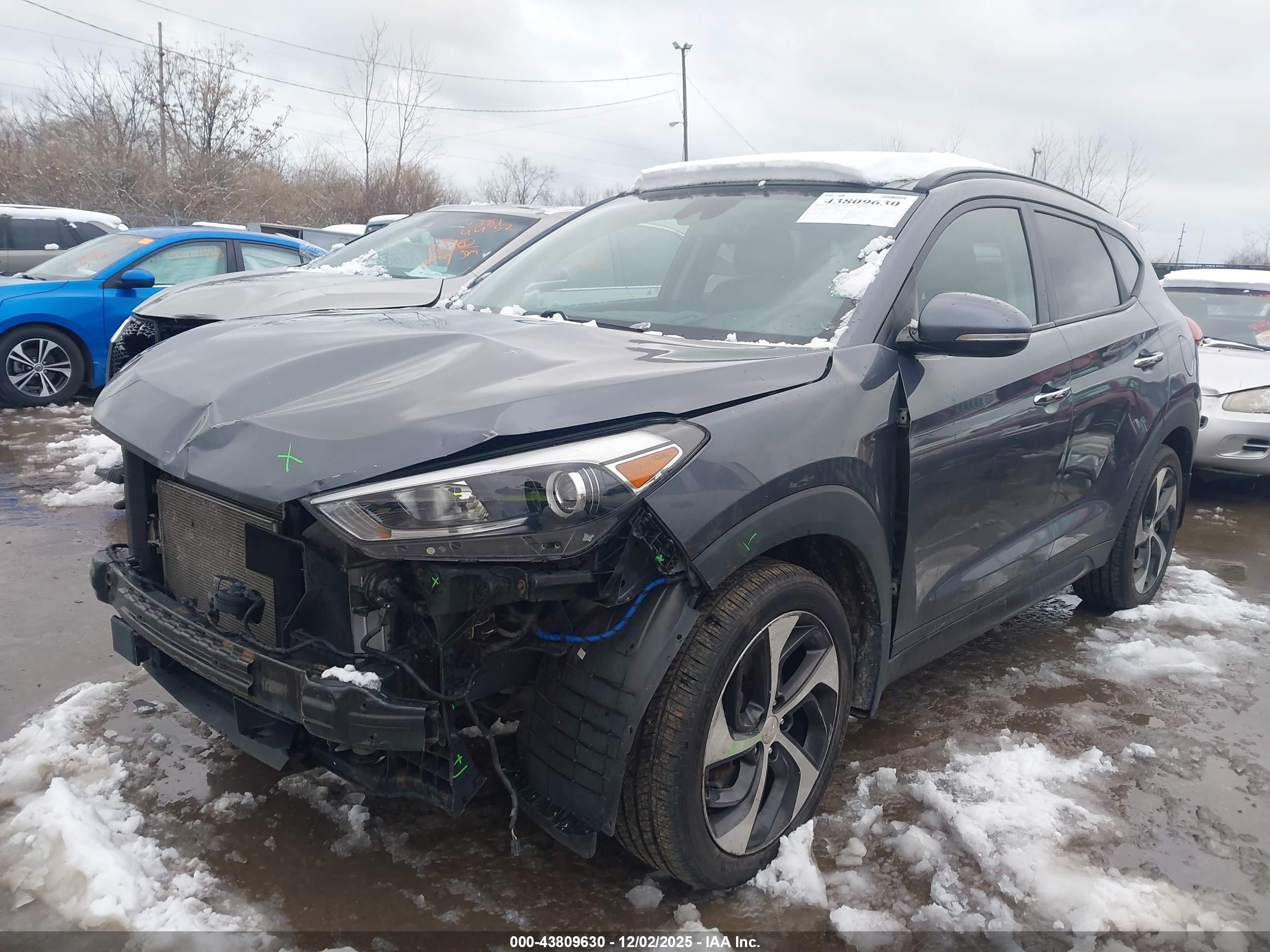 HYUNDAI TUCSON image 2