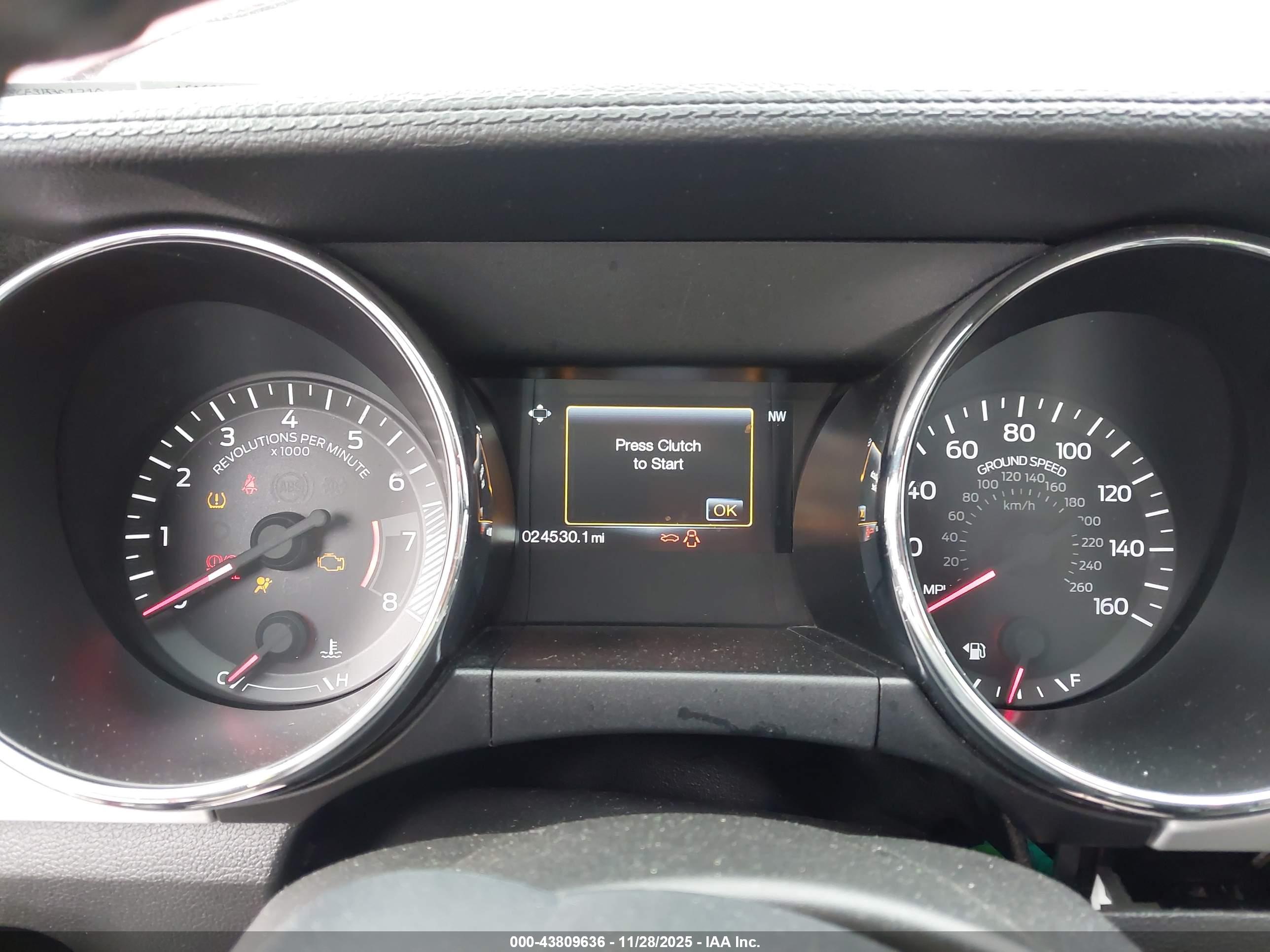 FORD MUSTANG image 7