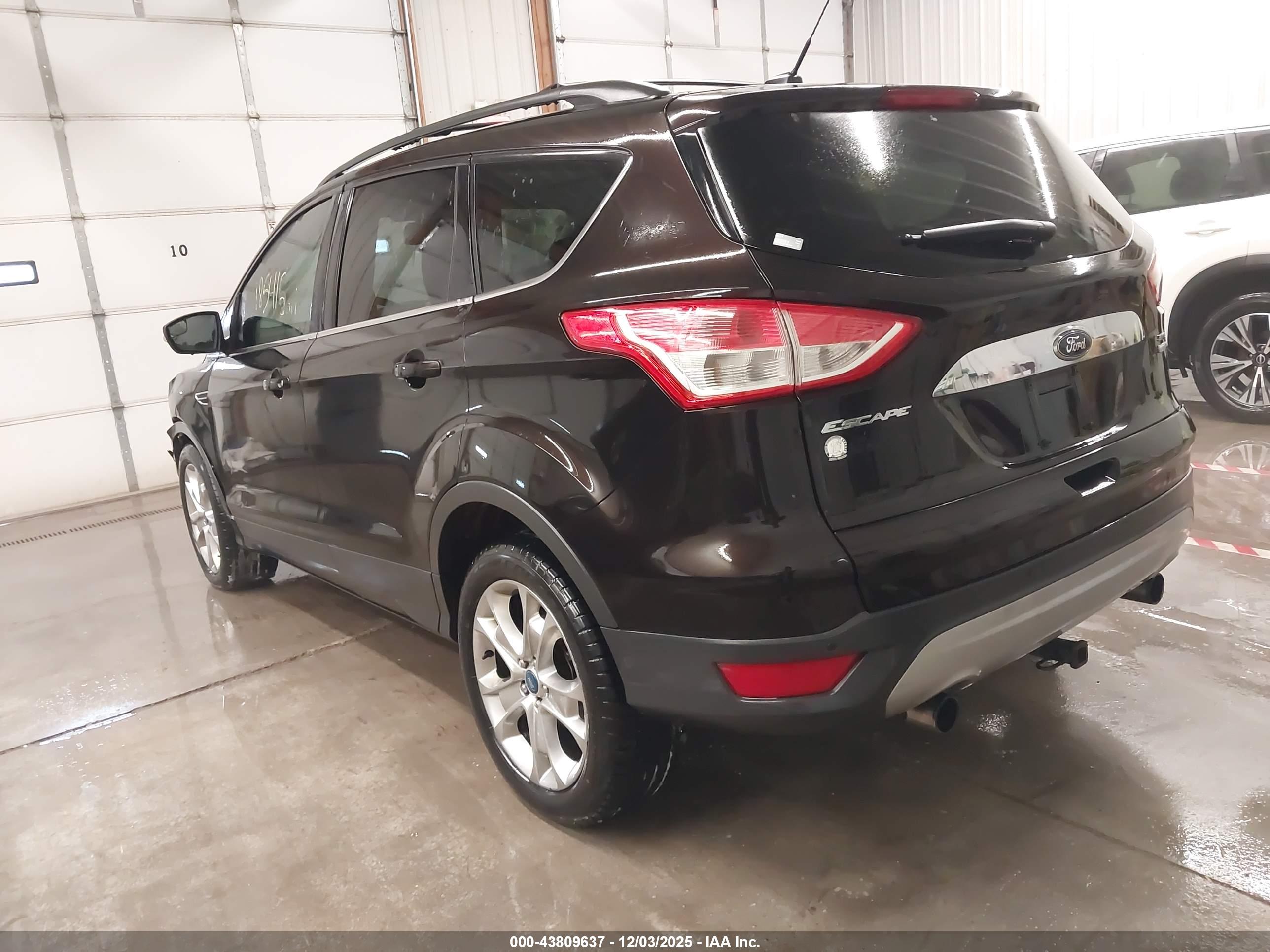 FORD ESCAPE image 3