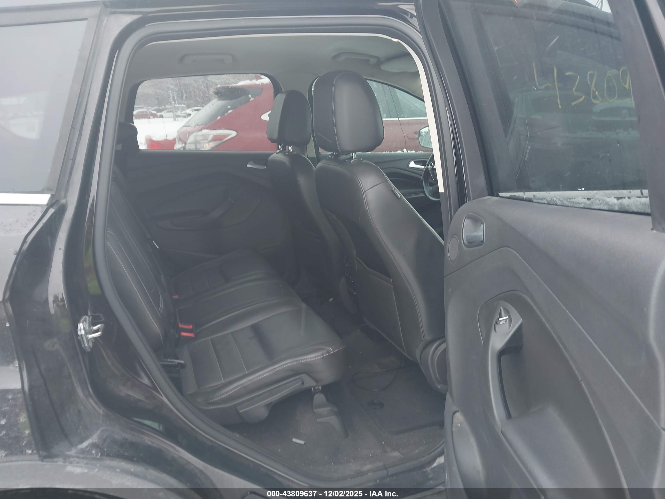 FORD ESCAPE image 8
