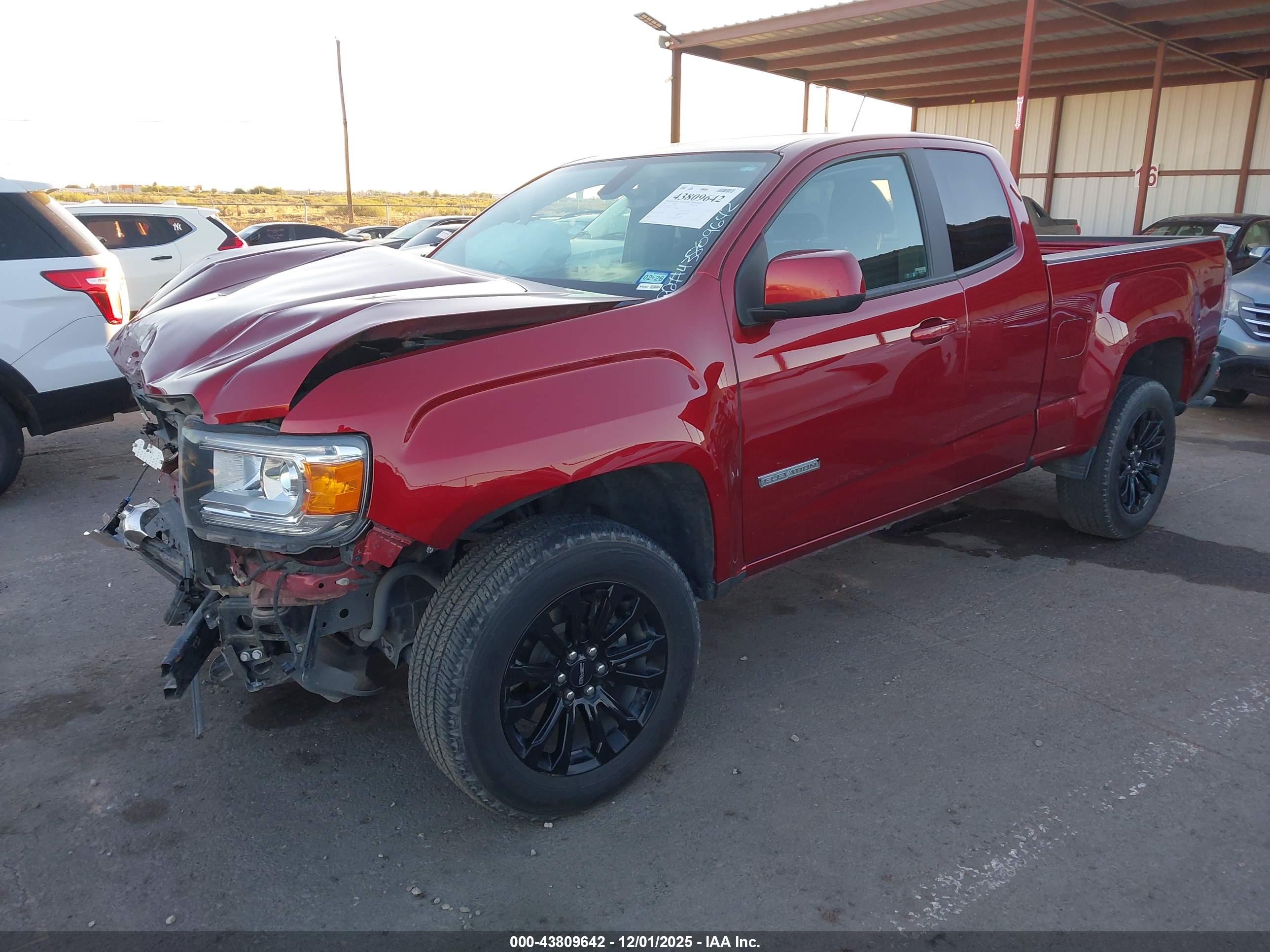 GMC CANYON image 2